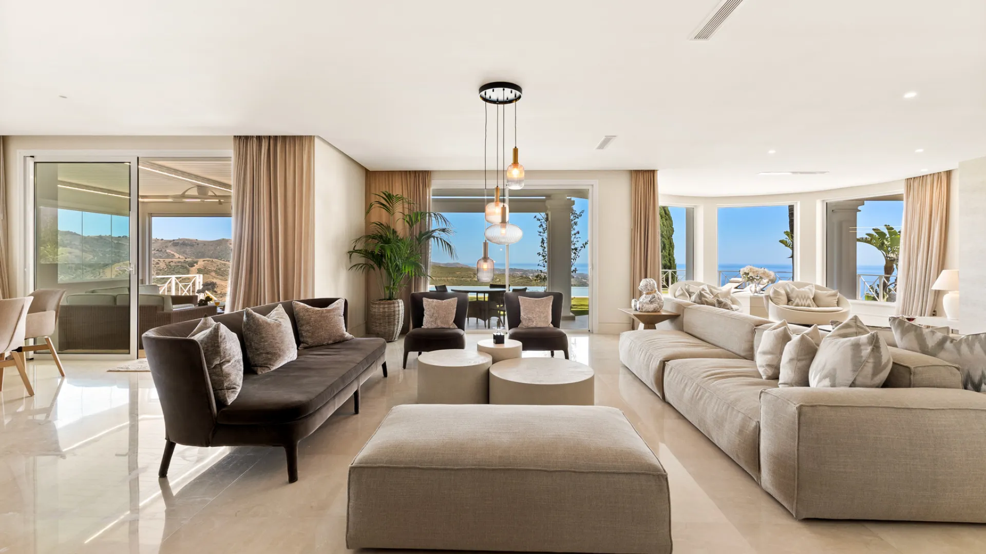 Los Altos de los Monteros, villa en venta