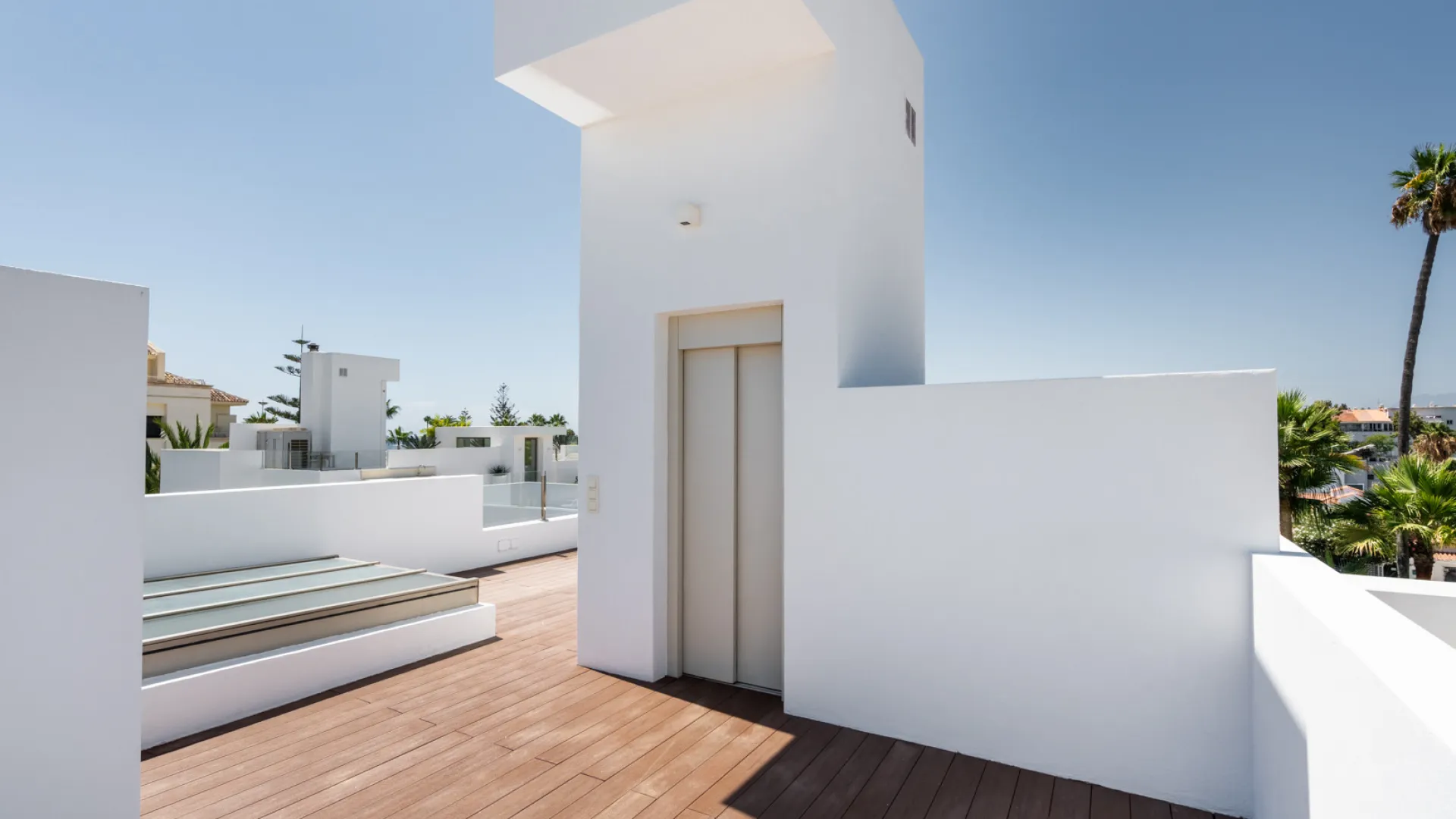 Villa in Rio Verde Playa for sale