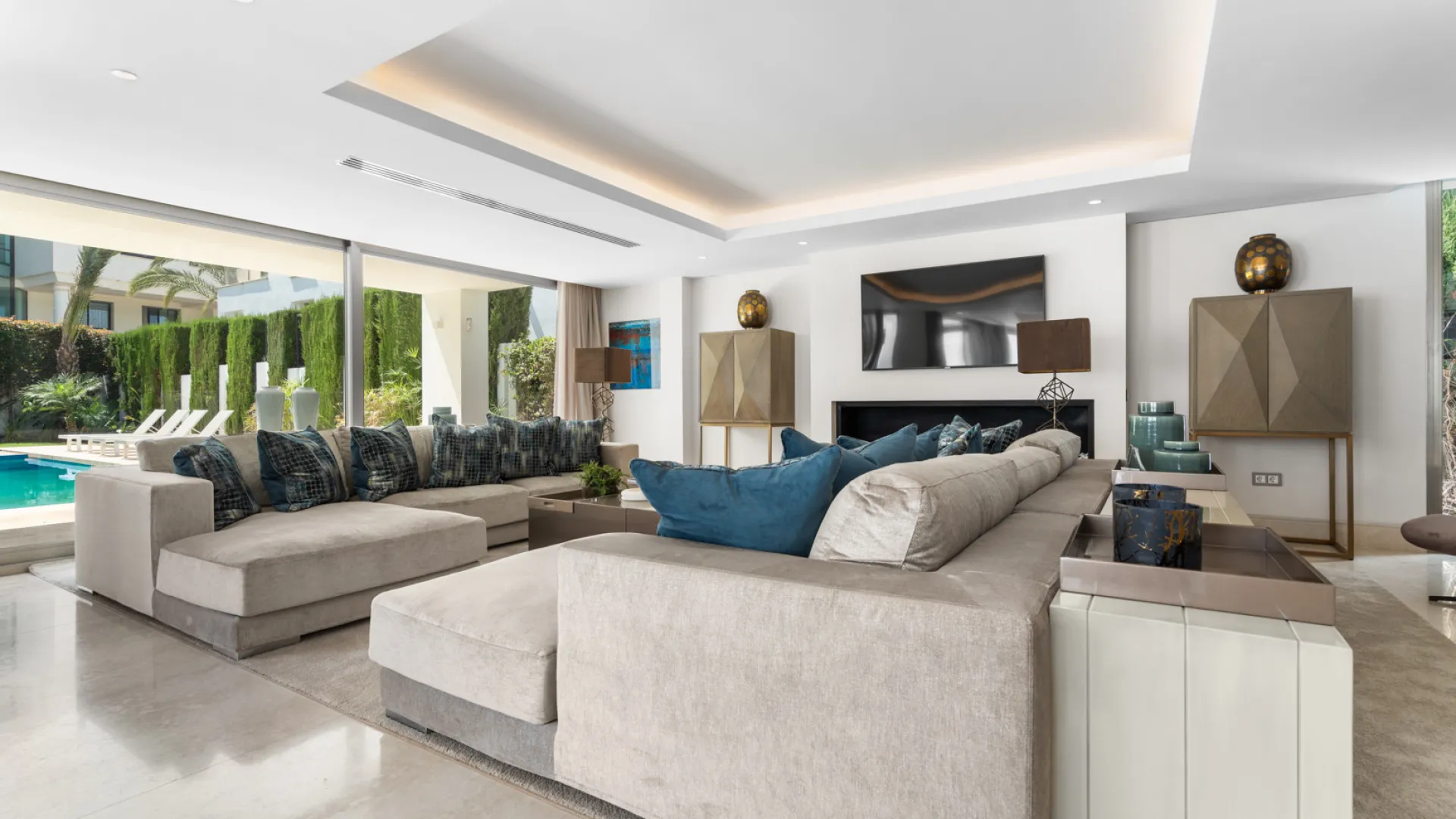 Villa in Rio Verde Playa for sale