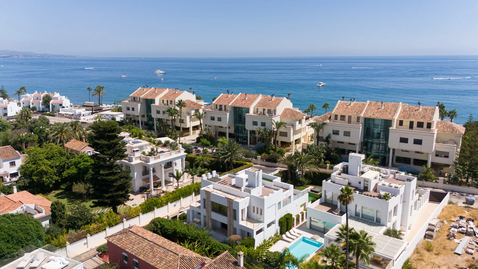 Villa in Rio Verde Playa for sale