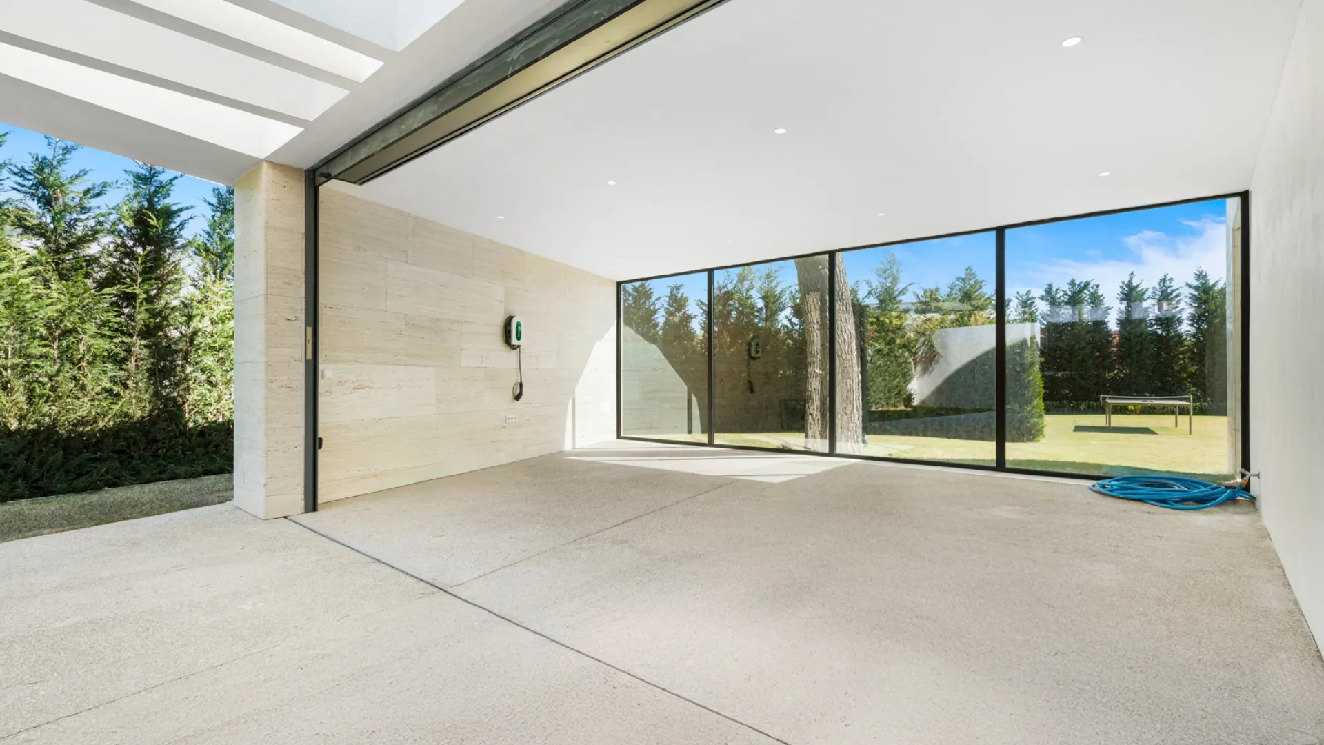 For sale villa in Los Monteros Playa with 6 bedrooms