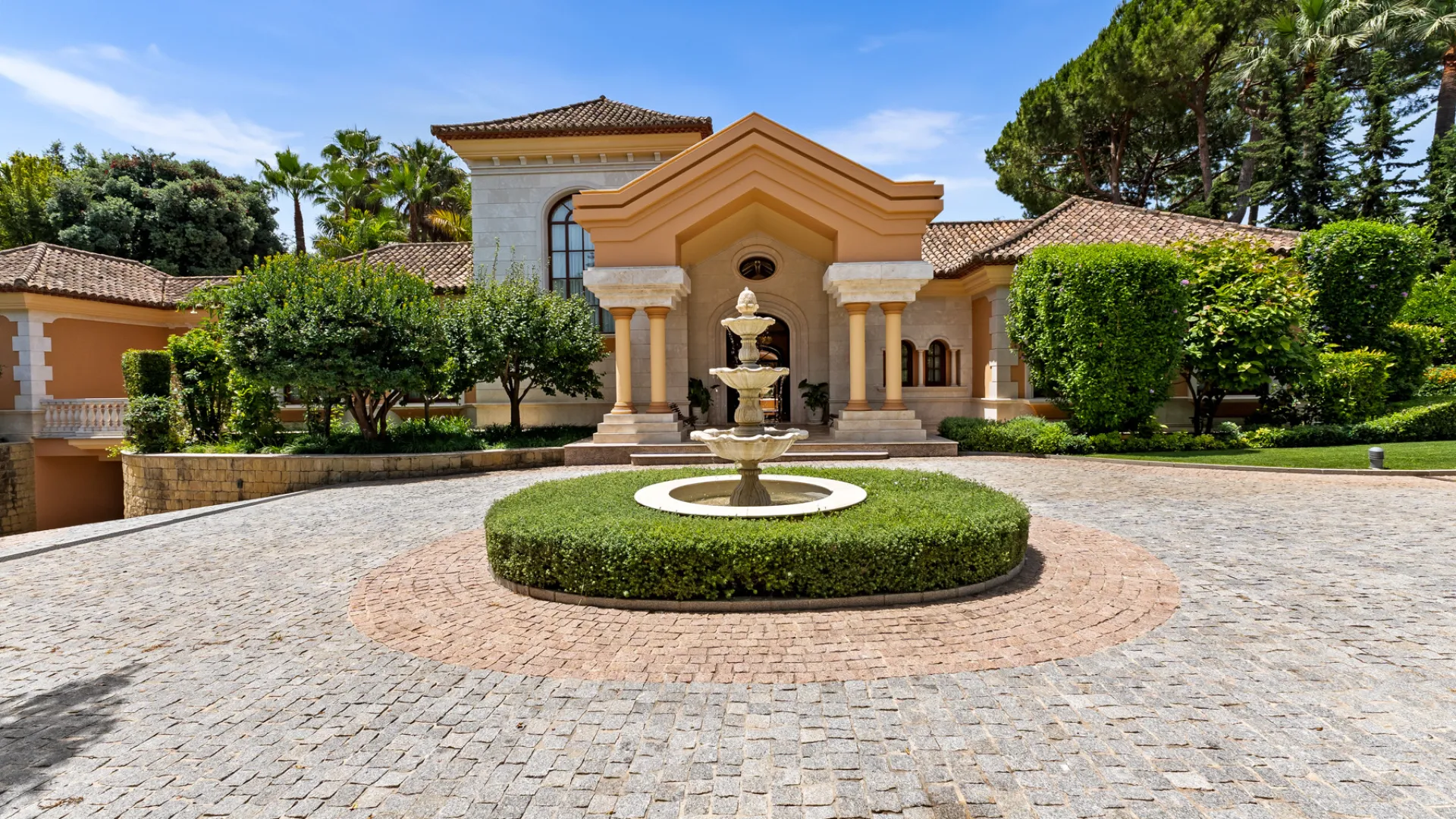 Guadalmina Baja, villa en venta de 8 dormitorios