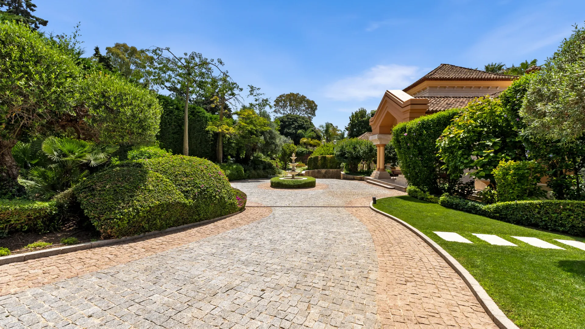 Guadalmina Baja, villa en venta de 8 dormitorios