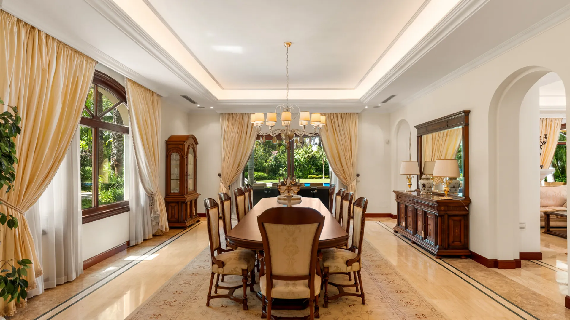 Guadalmina Baja, villa en venta de 8 dormitorios