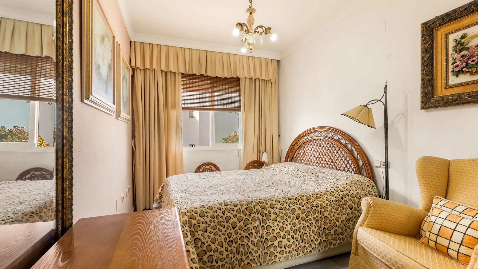 Atico duplex en venta en Guadalmina Baja