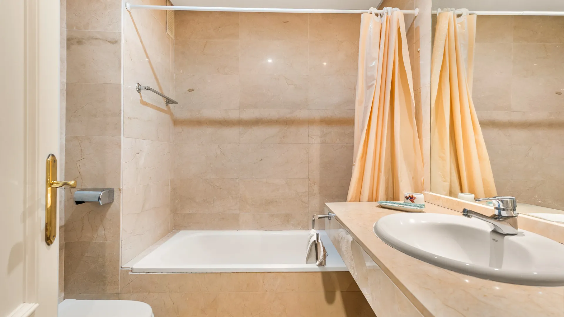 Atico duplex en venta en Guadalmina Baja