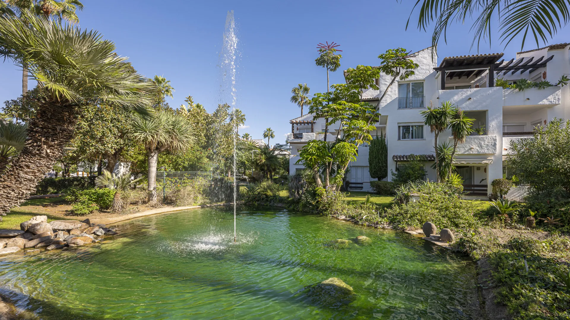 For sale apartment in New Golden Mile