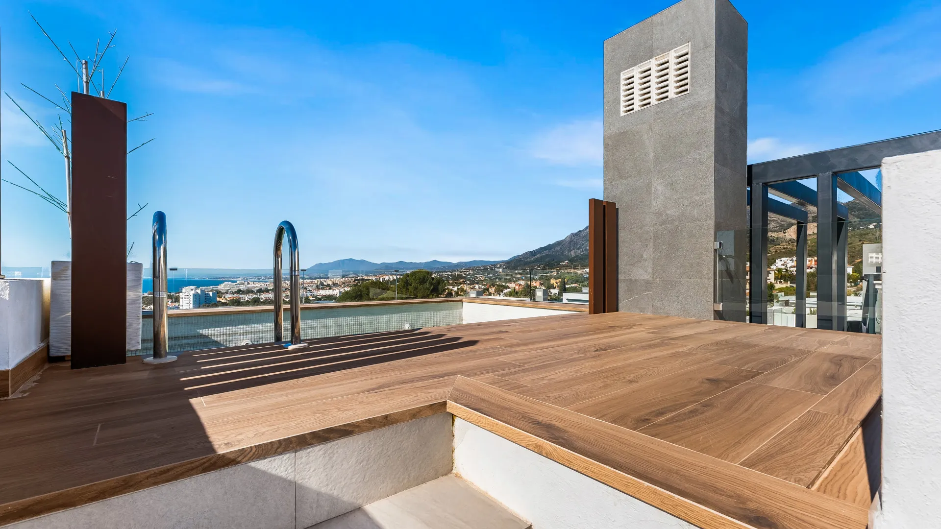 Semi detached house with 5 bedrooms for sale in Rio Real