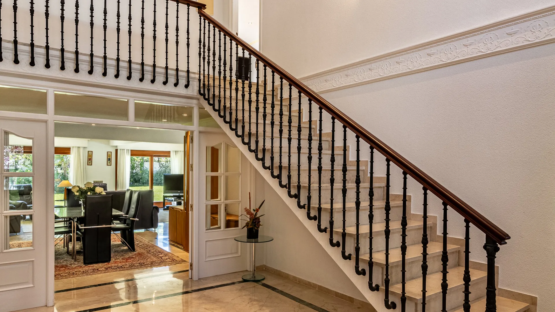 Villa a la venta de 5 dormitorios en New Golden Mile