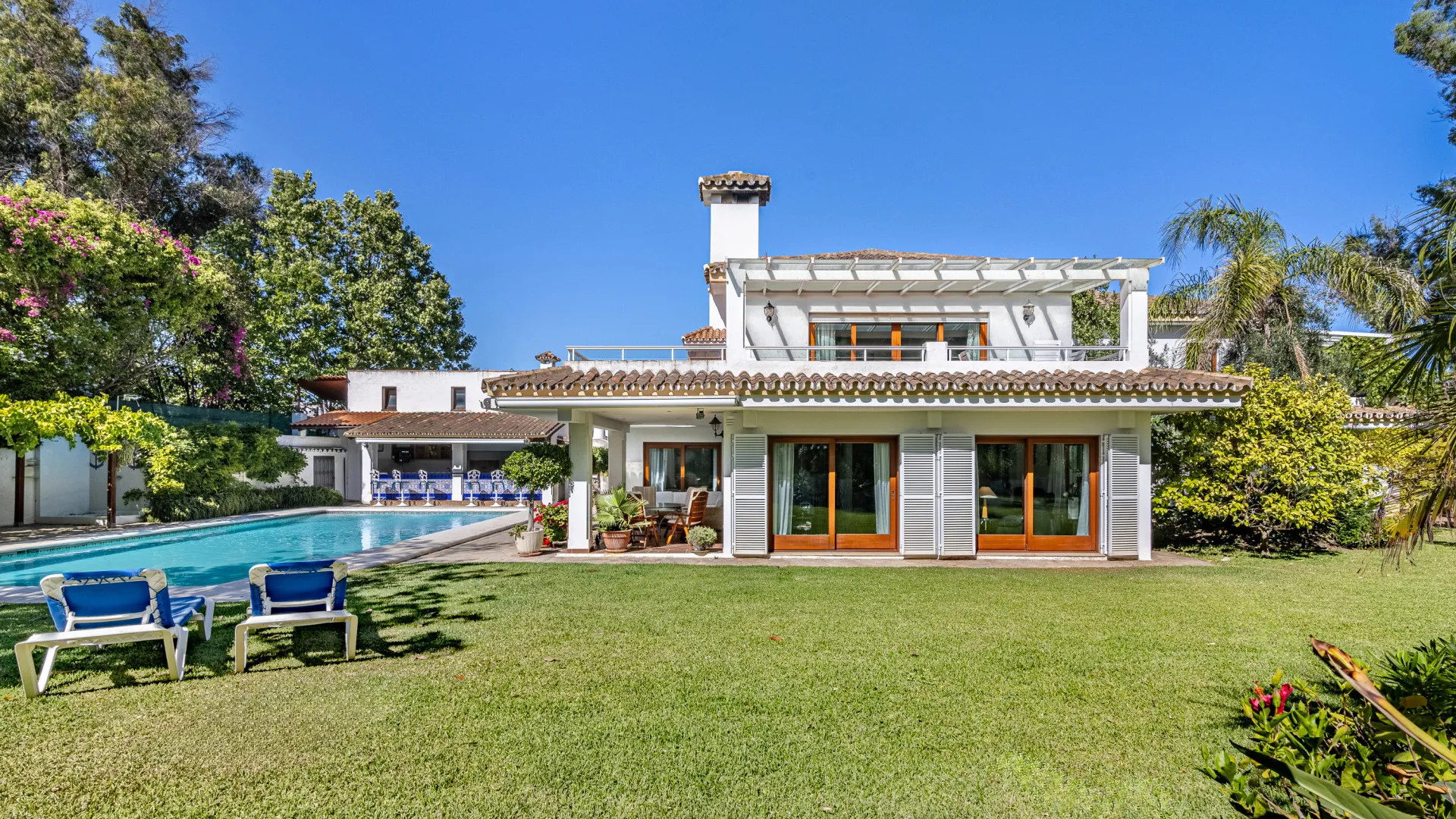 Villa a la venta de 5 dormitorios en New Golden Mile