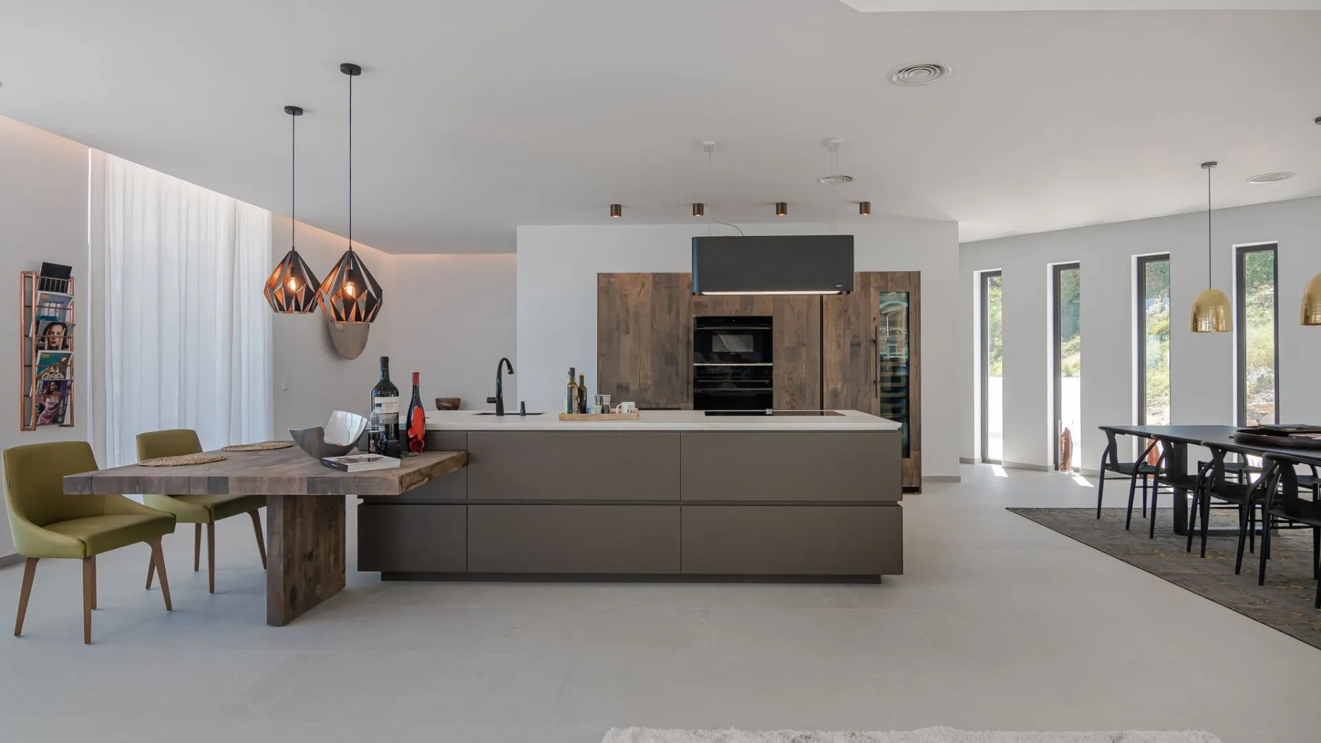 For sale Paraiso Alto villa with 6 bedrooms