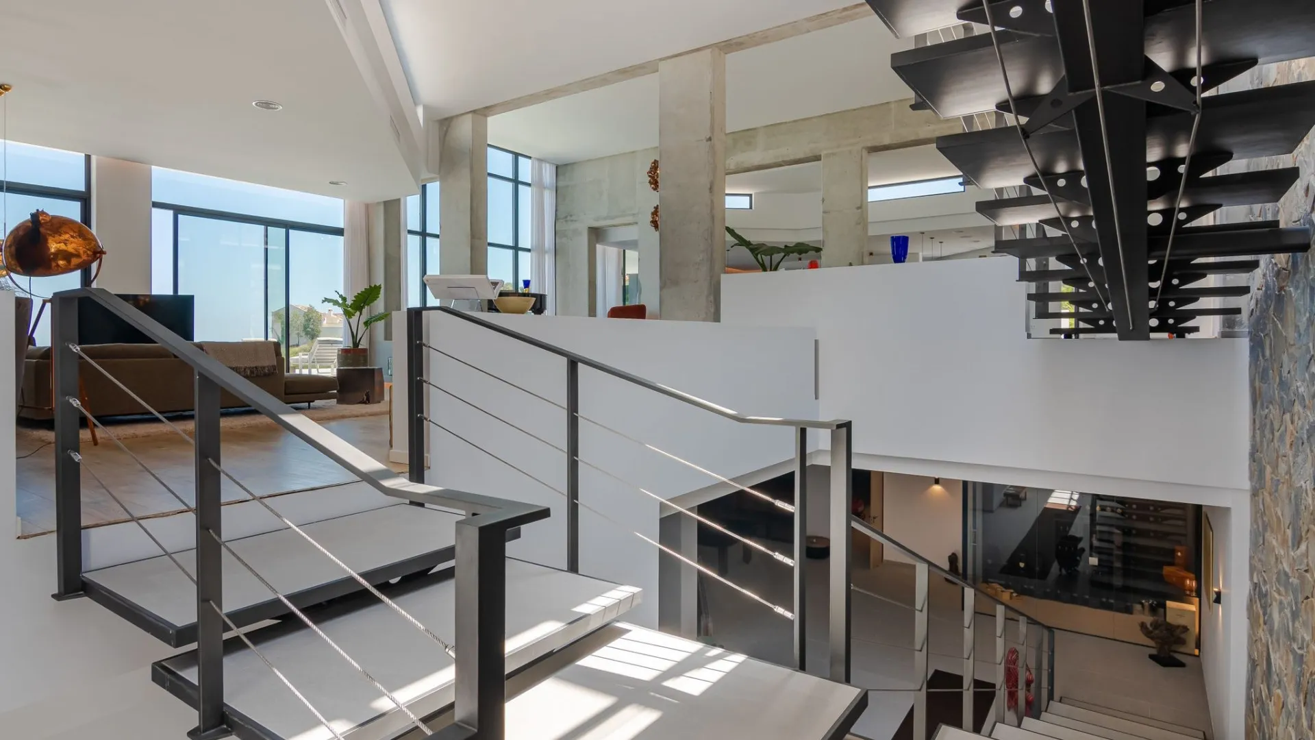 For sale Paraiso Alto villa with 6 bedrooms