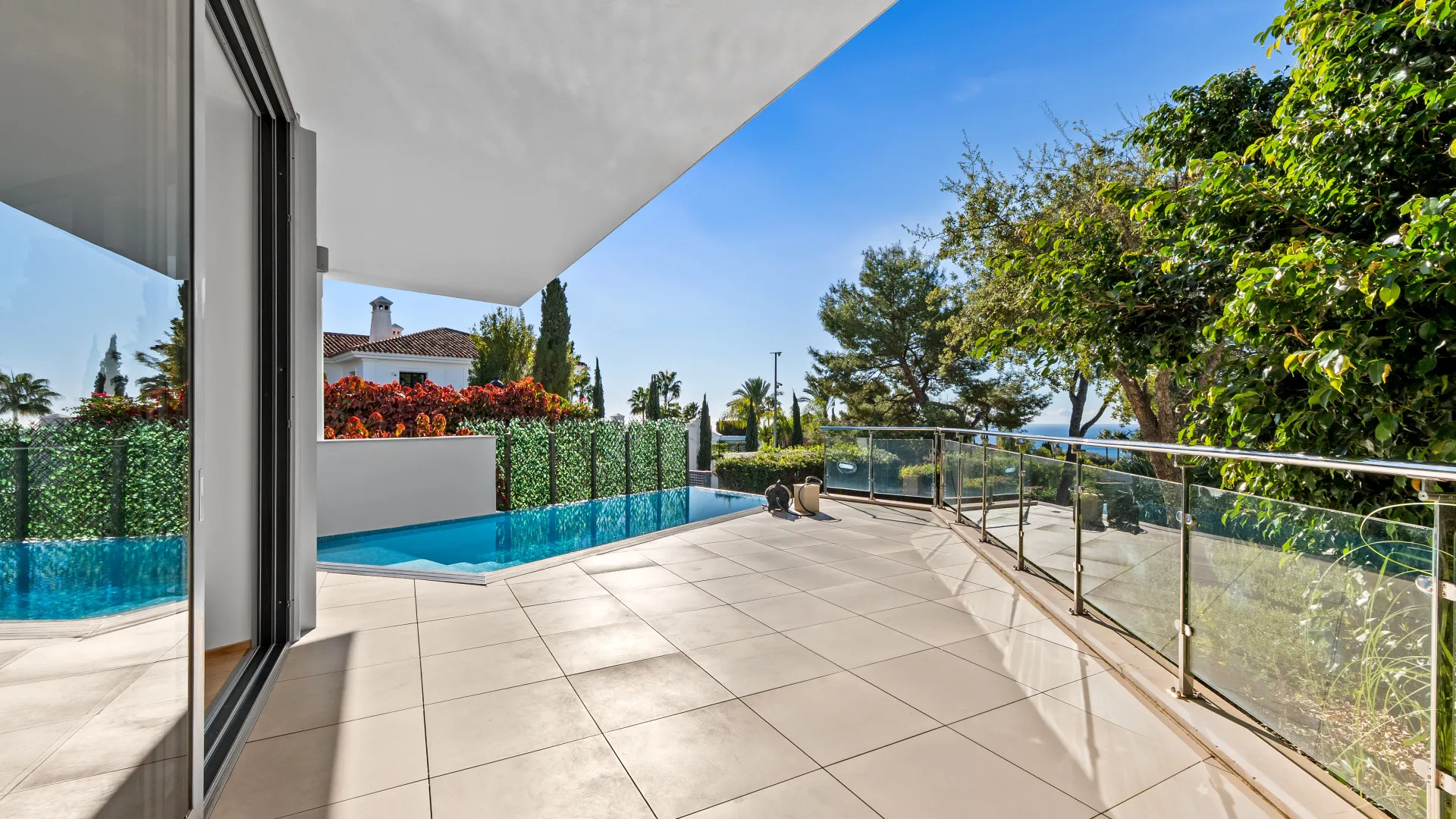 4 bedrooms Sierra Blanca town house for sale