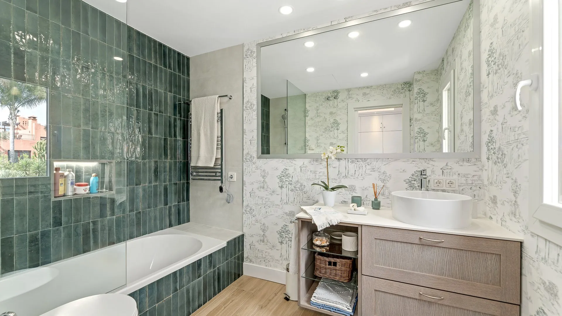 For sale villa with 5 bedrooms in Altos de Puente Romano