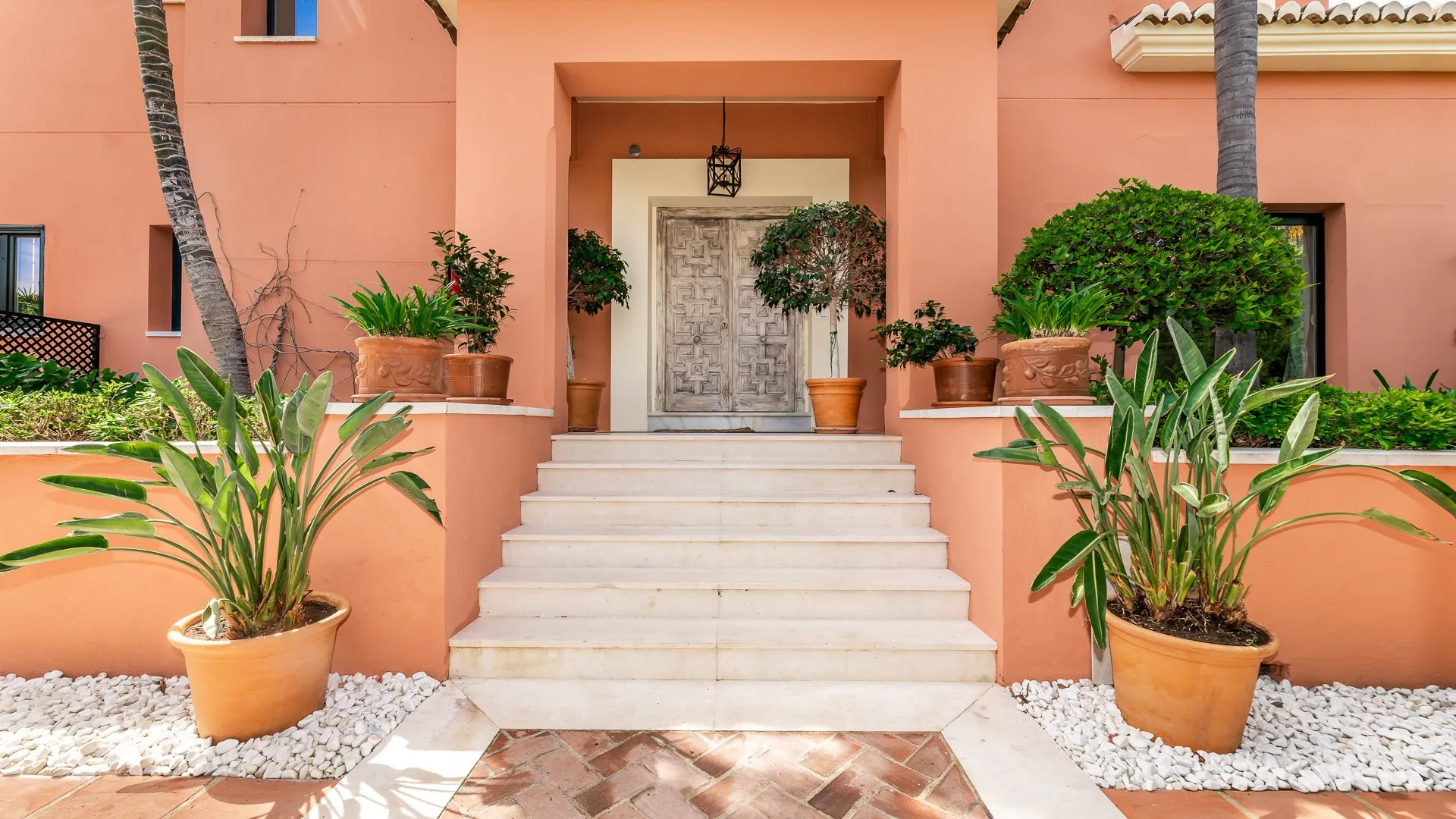 For sale villa with 5 bedrooms in Altos de Puente Romano