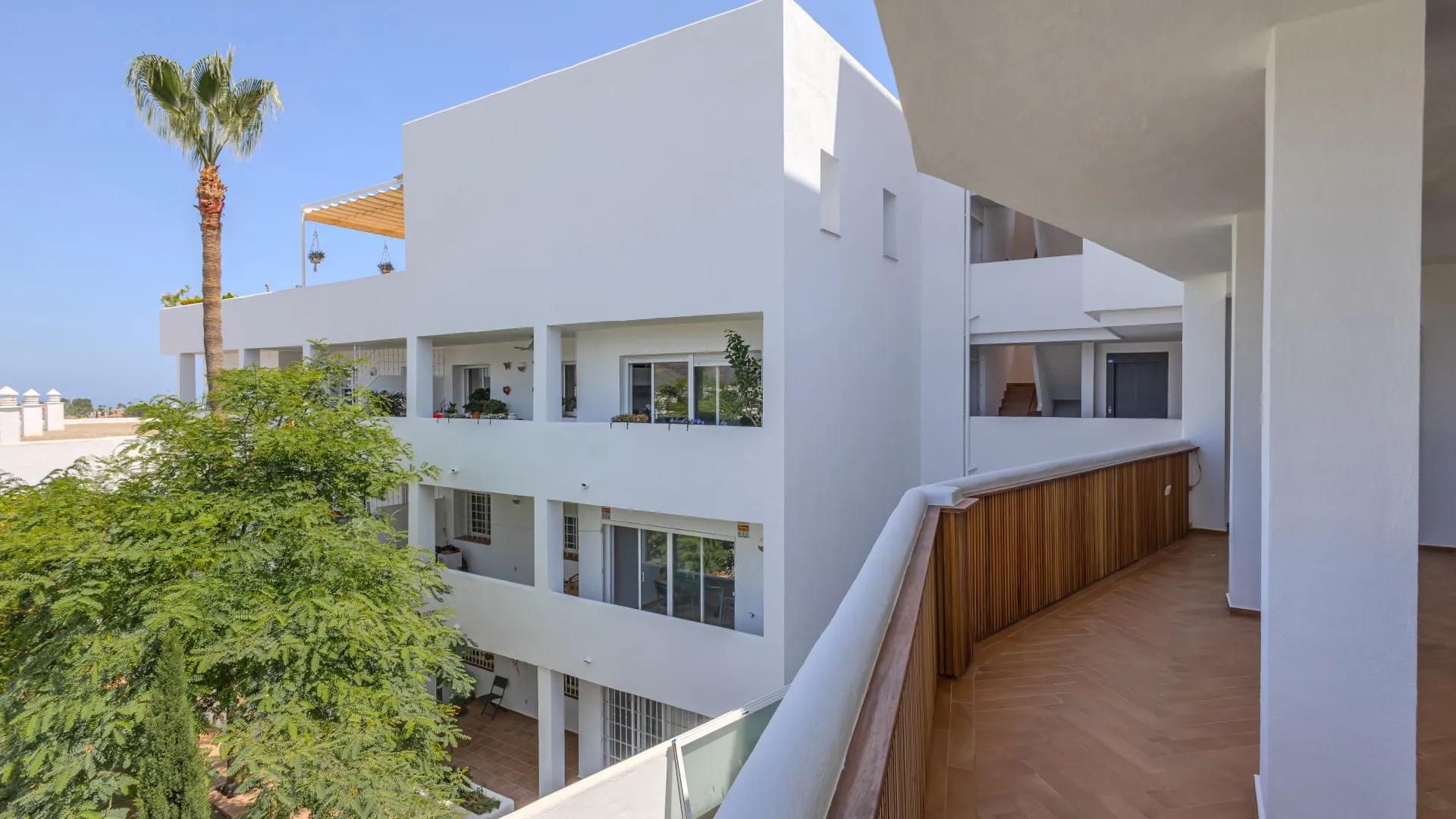 Buy Nueva Andalucia apartment