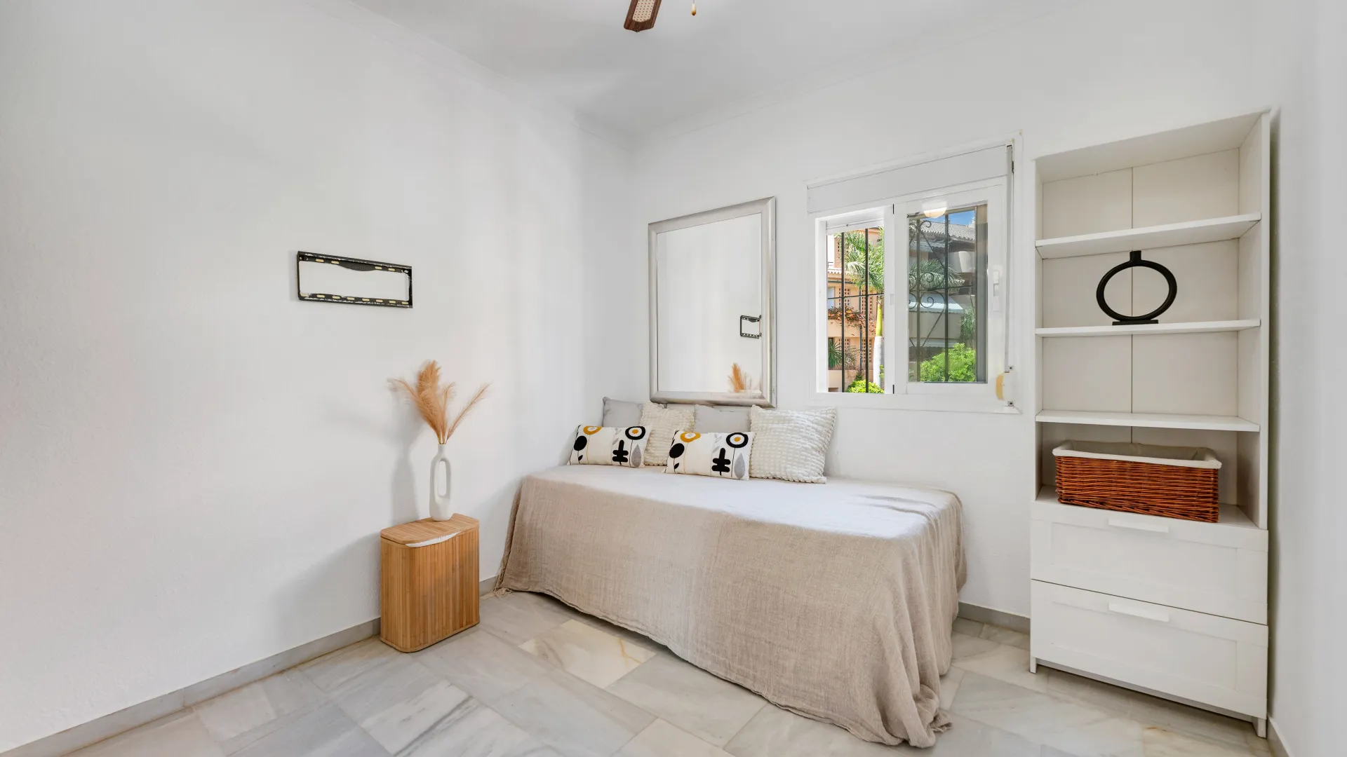 Comprar adosado en El Rosario de 4 dormitorios