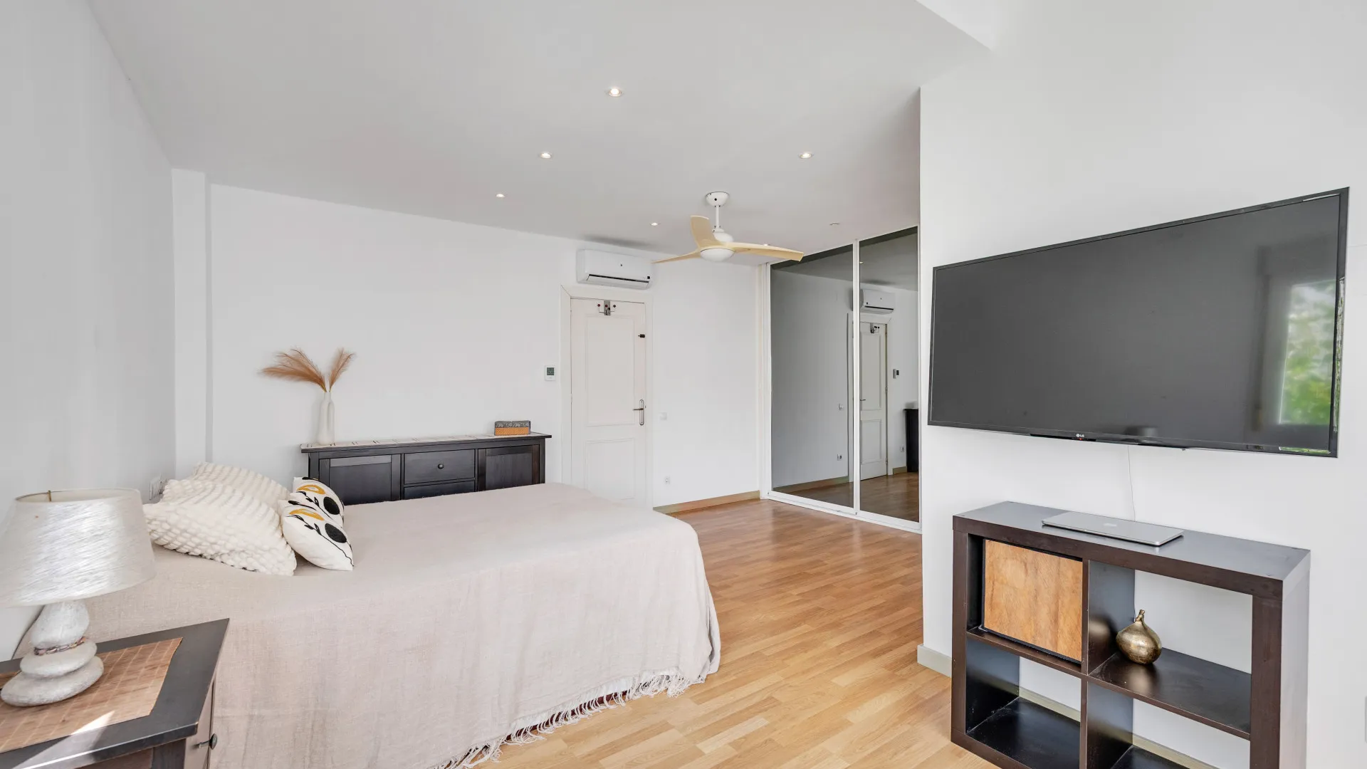 Comprar adosado en El Rosario de 4 dormitorios