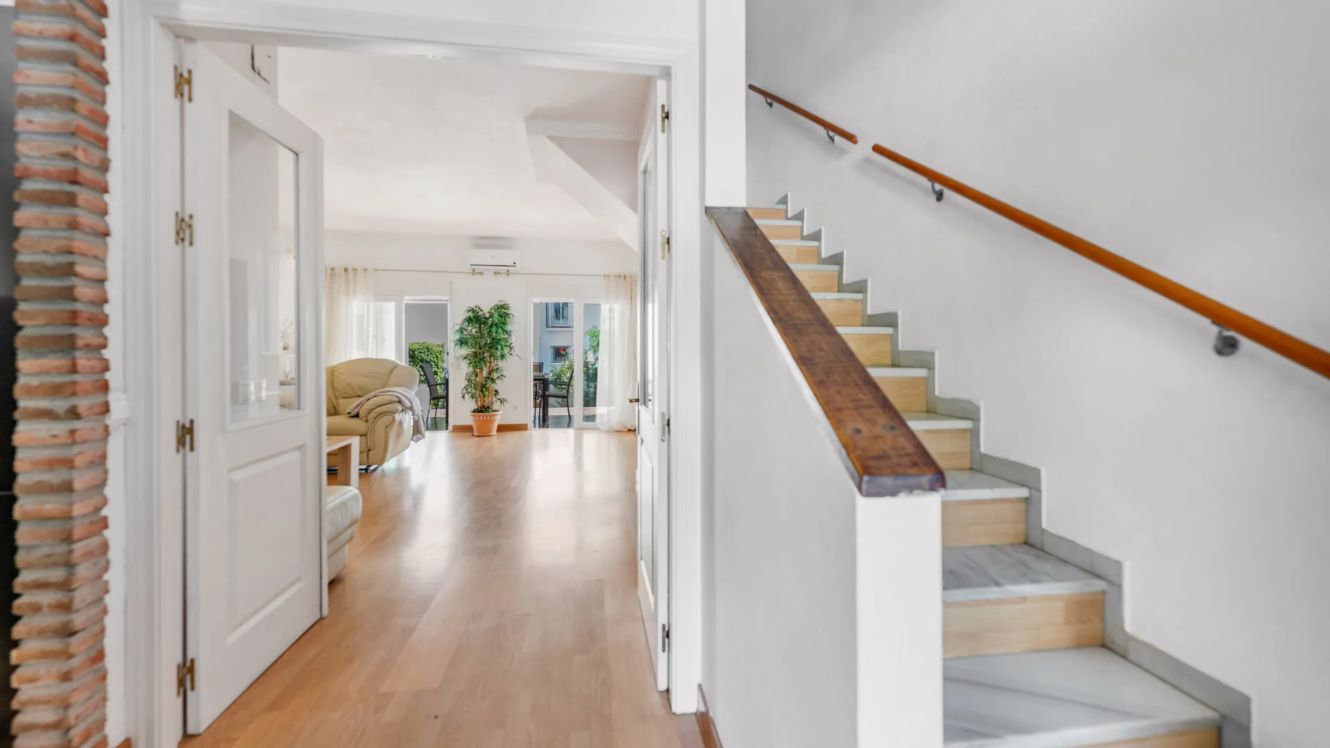 Comprar adosado en El Rosario de 4 dormitorios