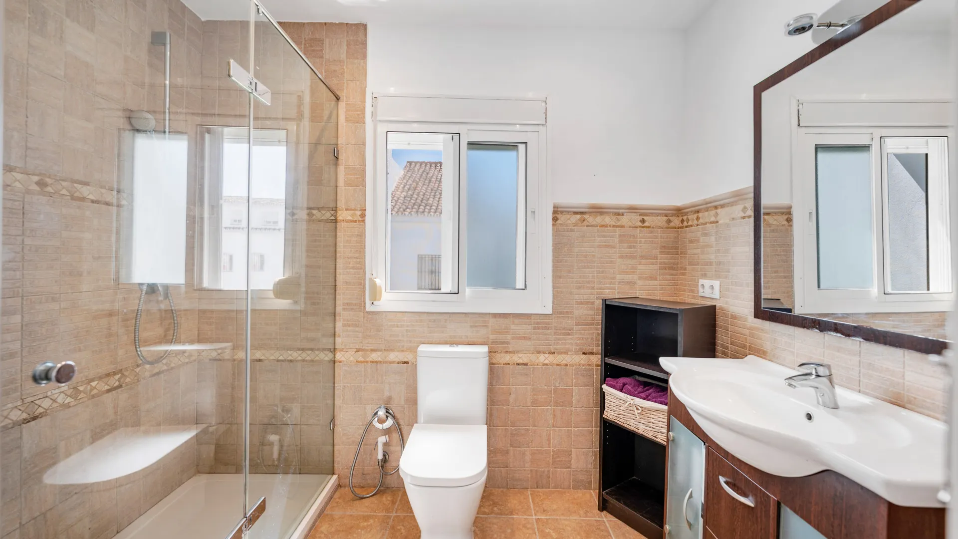 Comprar adosado en El Rosario de 4 dormitorios