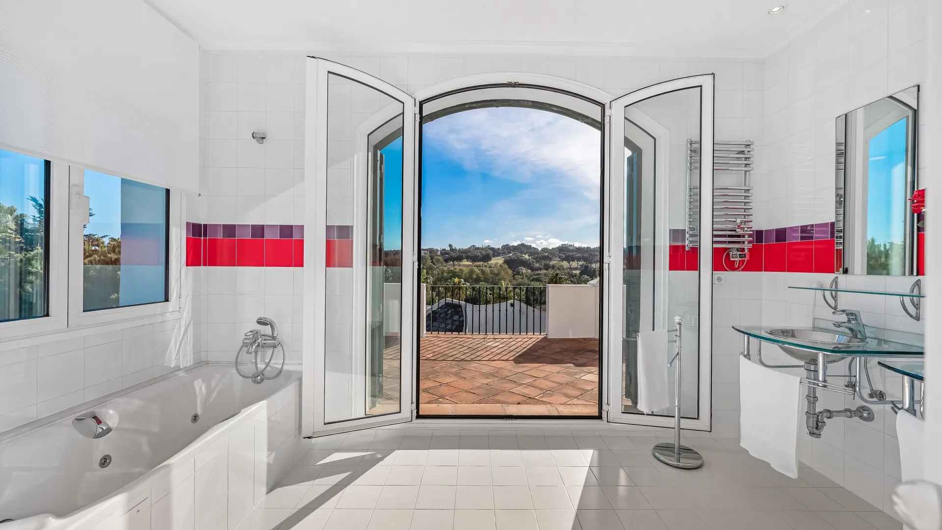 For sale villa with 6 bedrooms in Zona F