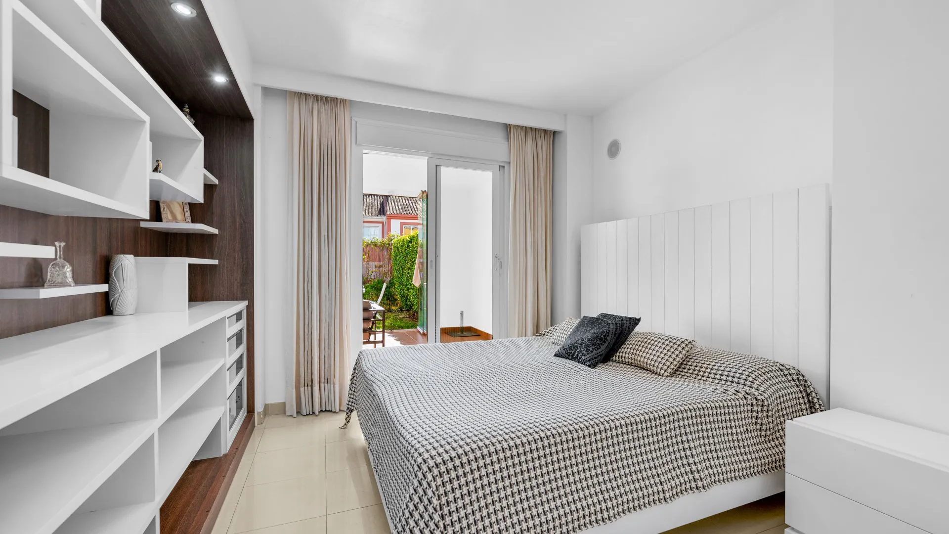 2 bedrooms ground floor apartment in Cortijo del Mar for sale