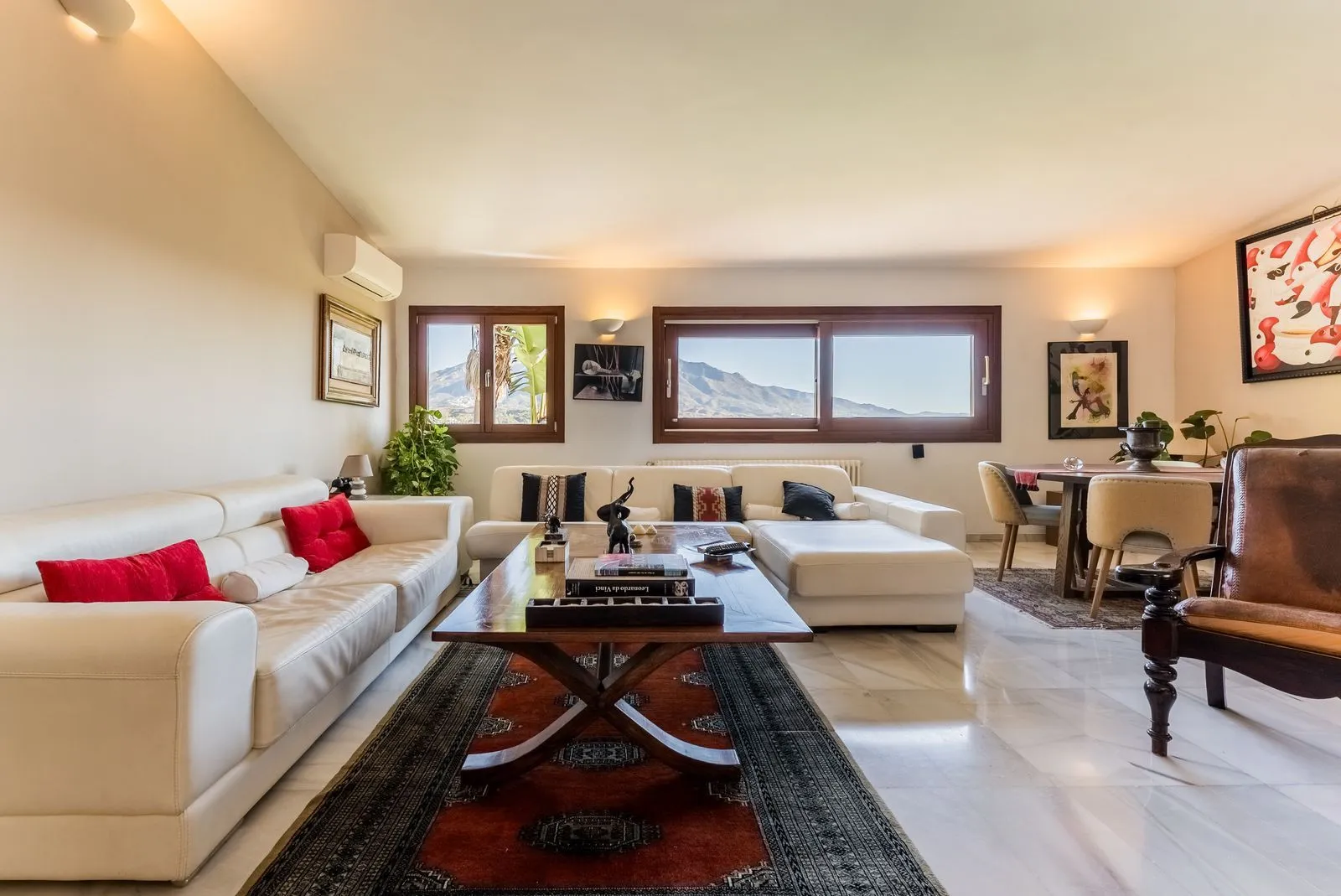 Villa en venta de 7 dormitorios en Nueva Andalucia