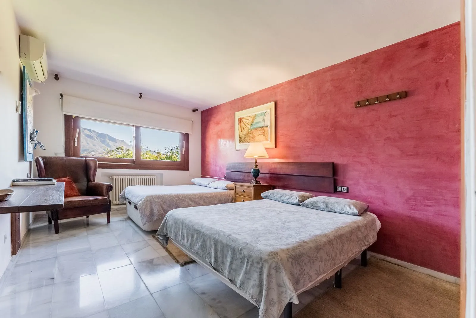 Villa en venta de 7 dormitorios en Nueva Andalucia