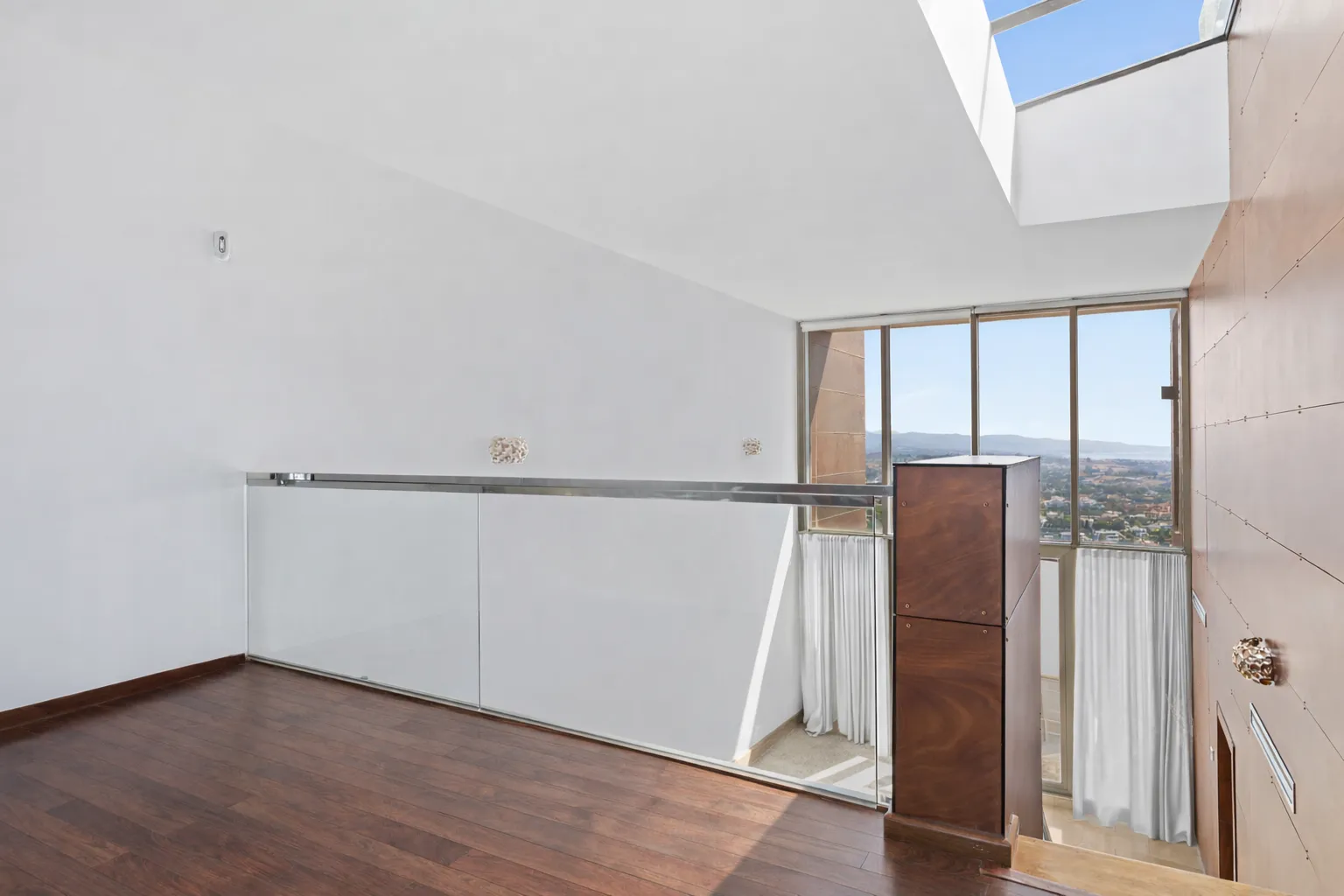 For sale Benahavis town house with 3 bedrooms