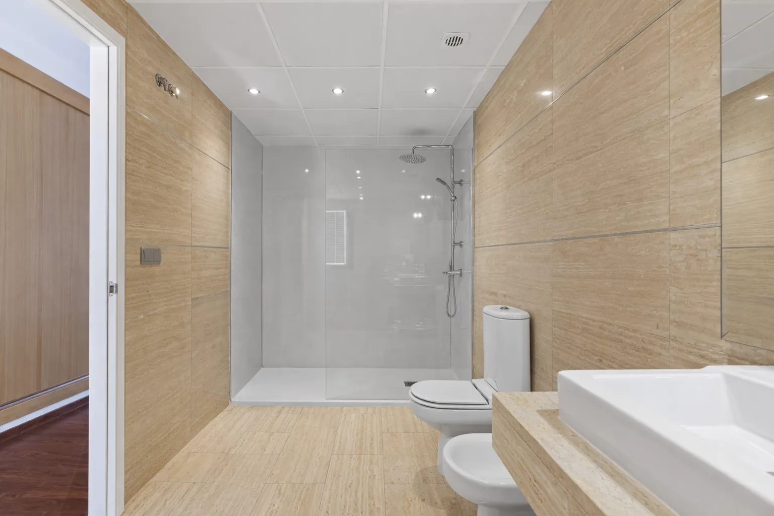 For sale Benahavis town house with 3 bedrooms