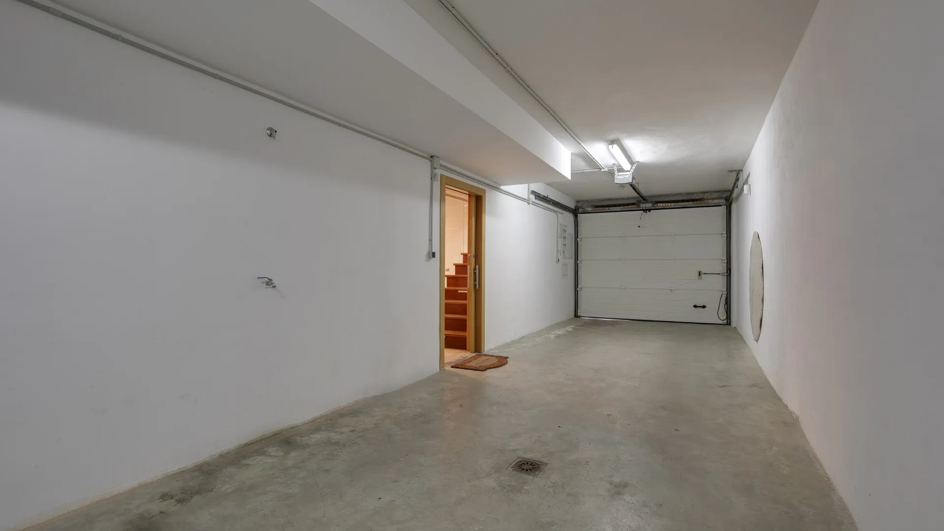 For sale Benahavis town house with 3 bedrooms