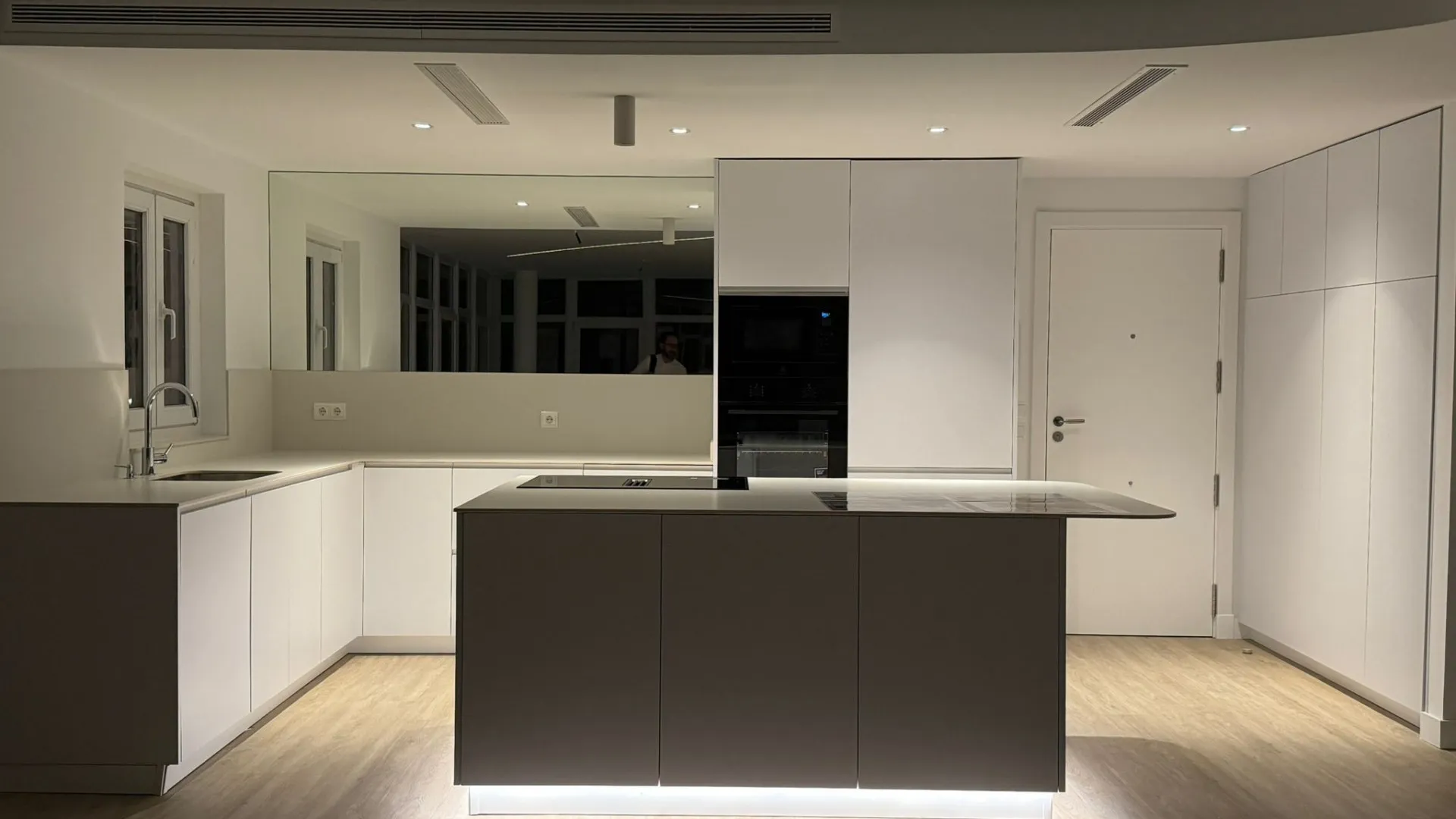 For sale apartment in Estepona