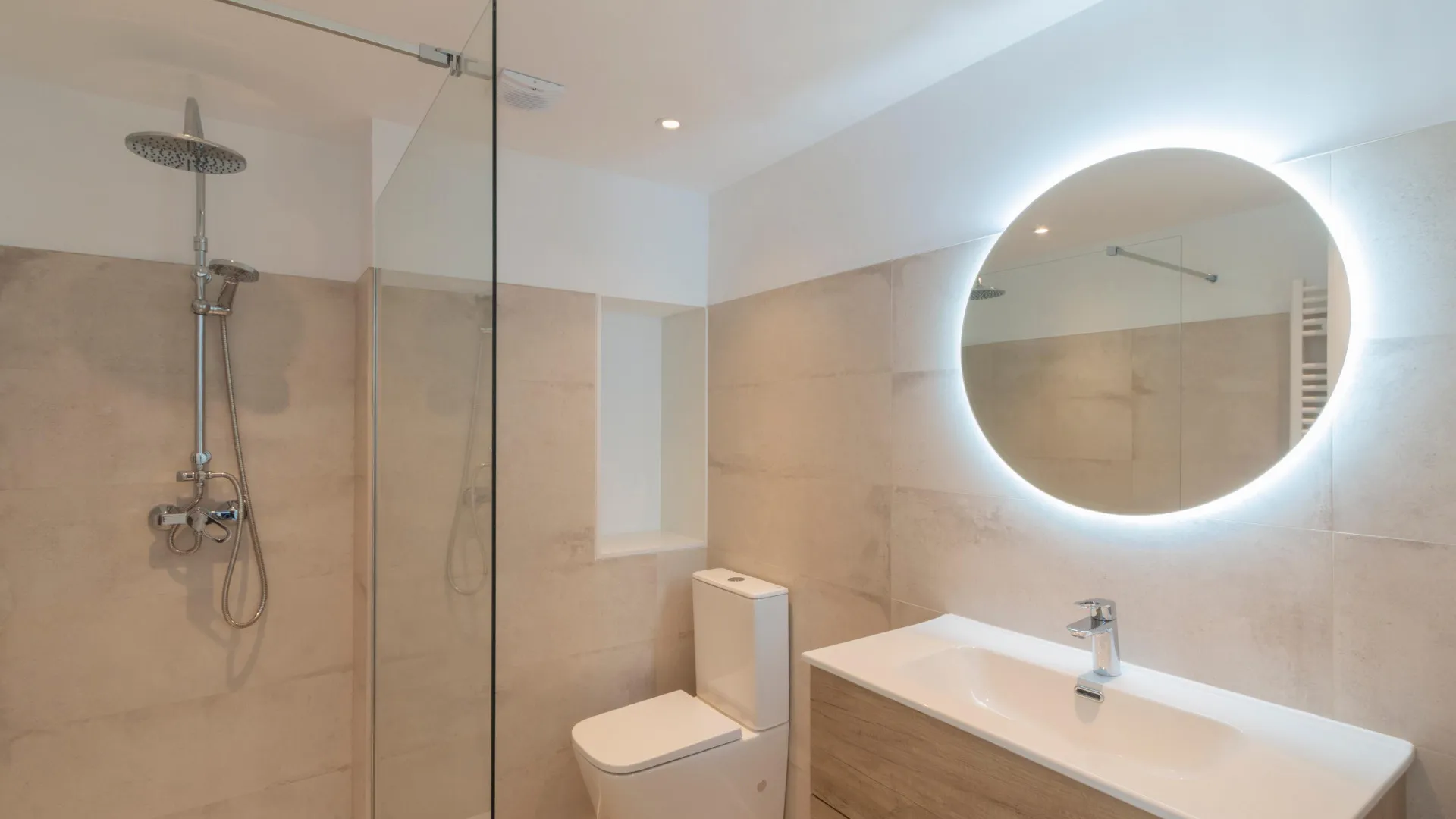 For sale apartment in Estepona