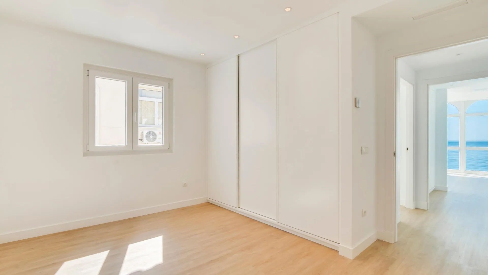 For sale apartment in Estepona