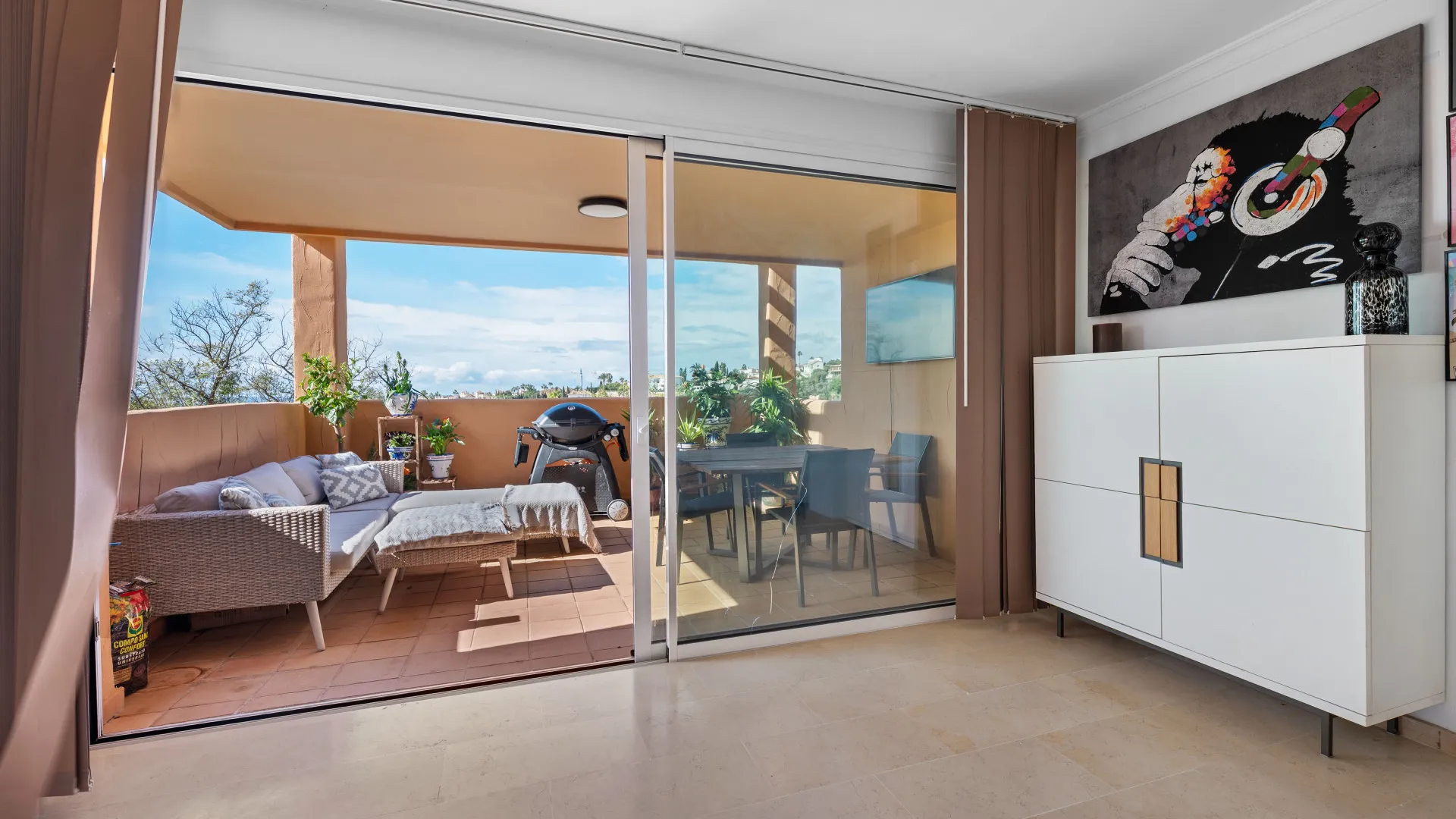 Apartment with 2 bedrooms for sale in Elviria