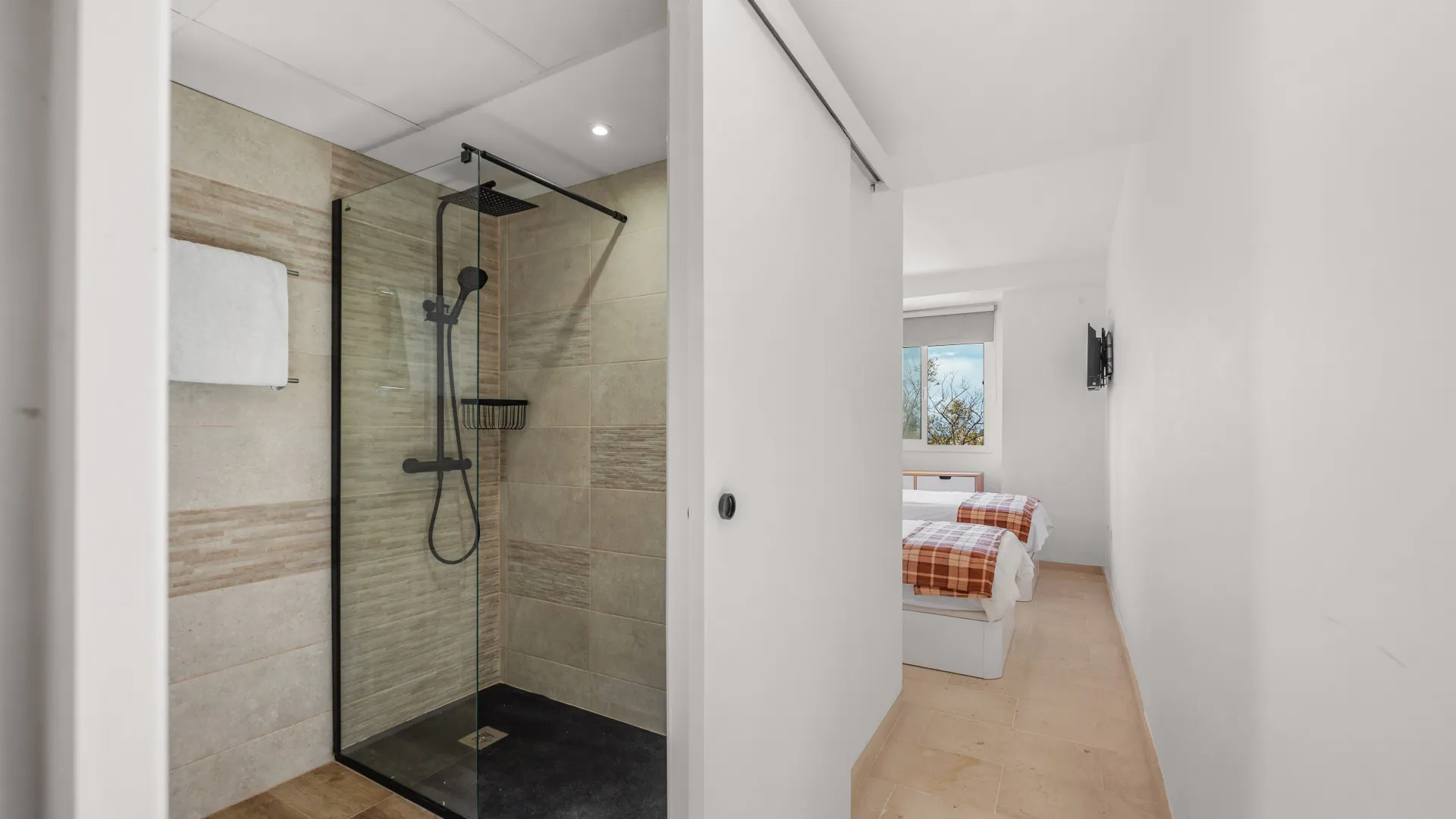 Apartment with 2 bedrooms for sale in Elviria