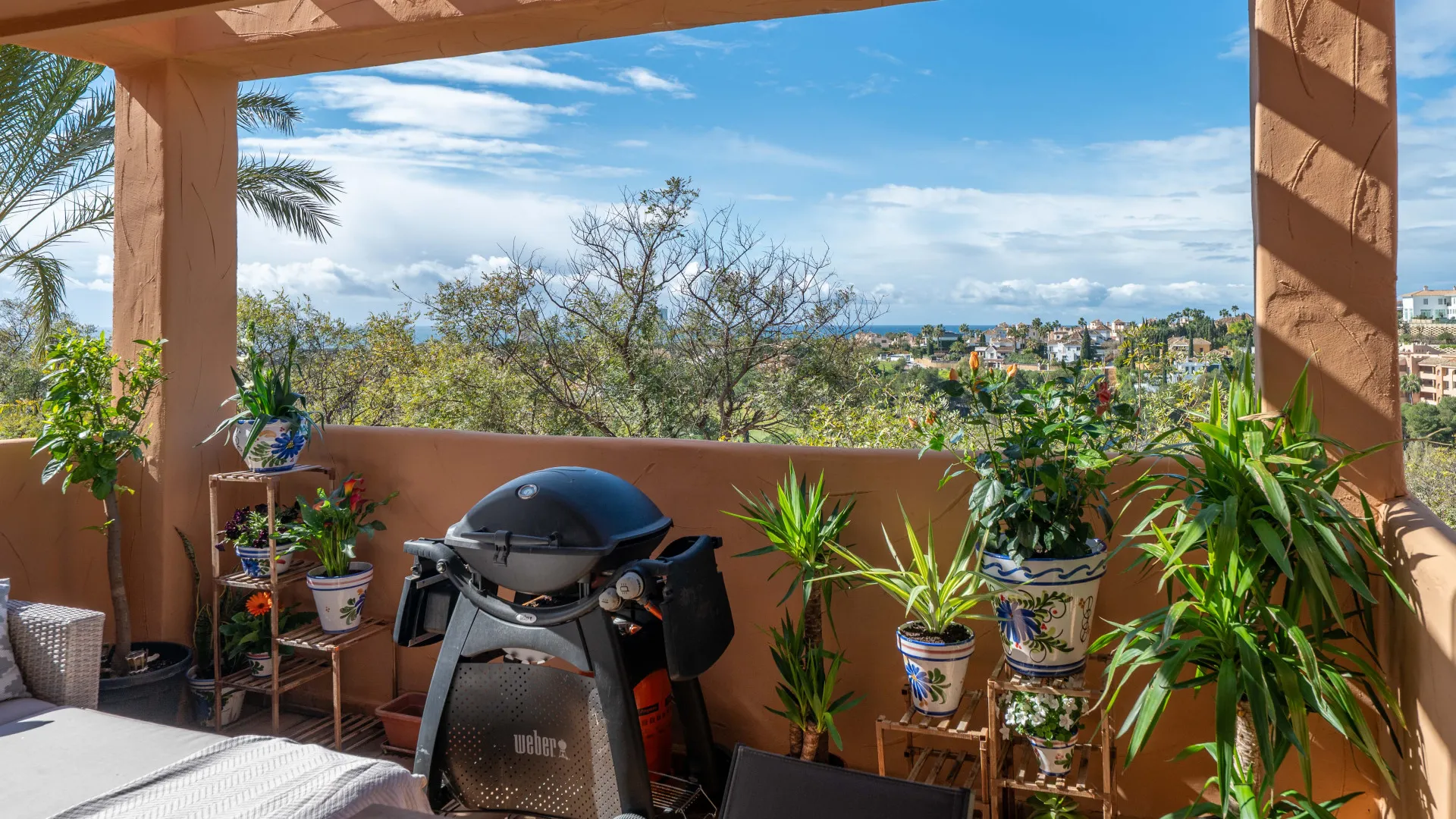 Apartment with 2 bedrooms for sale in Elviria