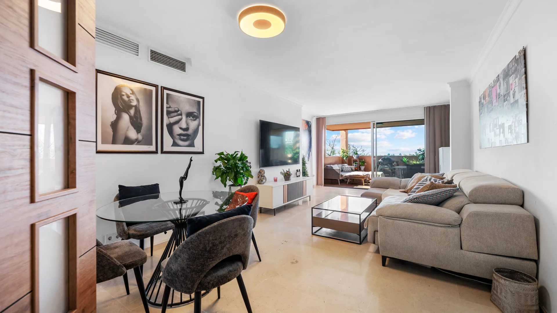 Apartment with 2 bedrooms for sale in Elviria