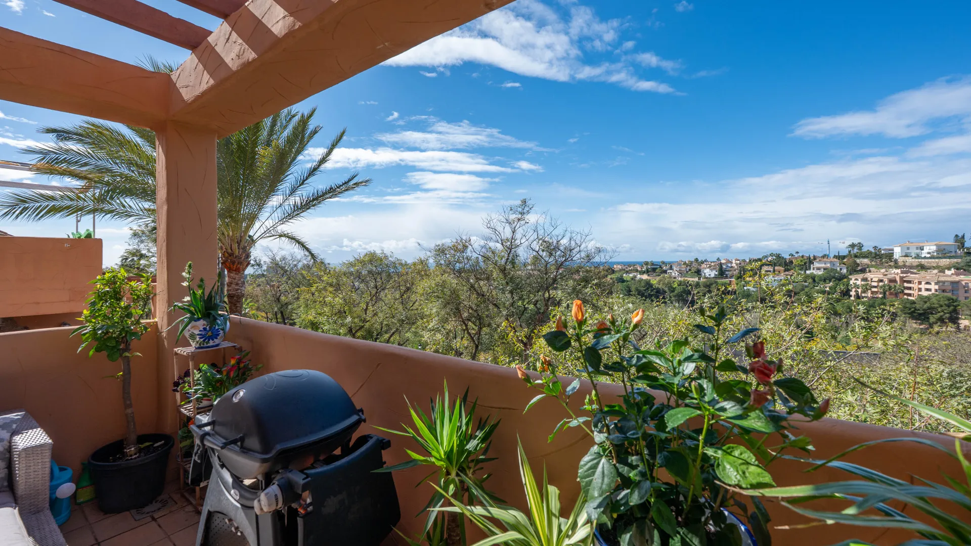 Apartment with 2 bedrooms for sale in Elviria