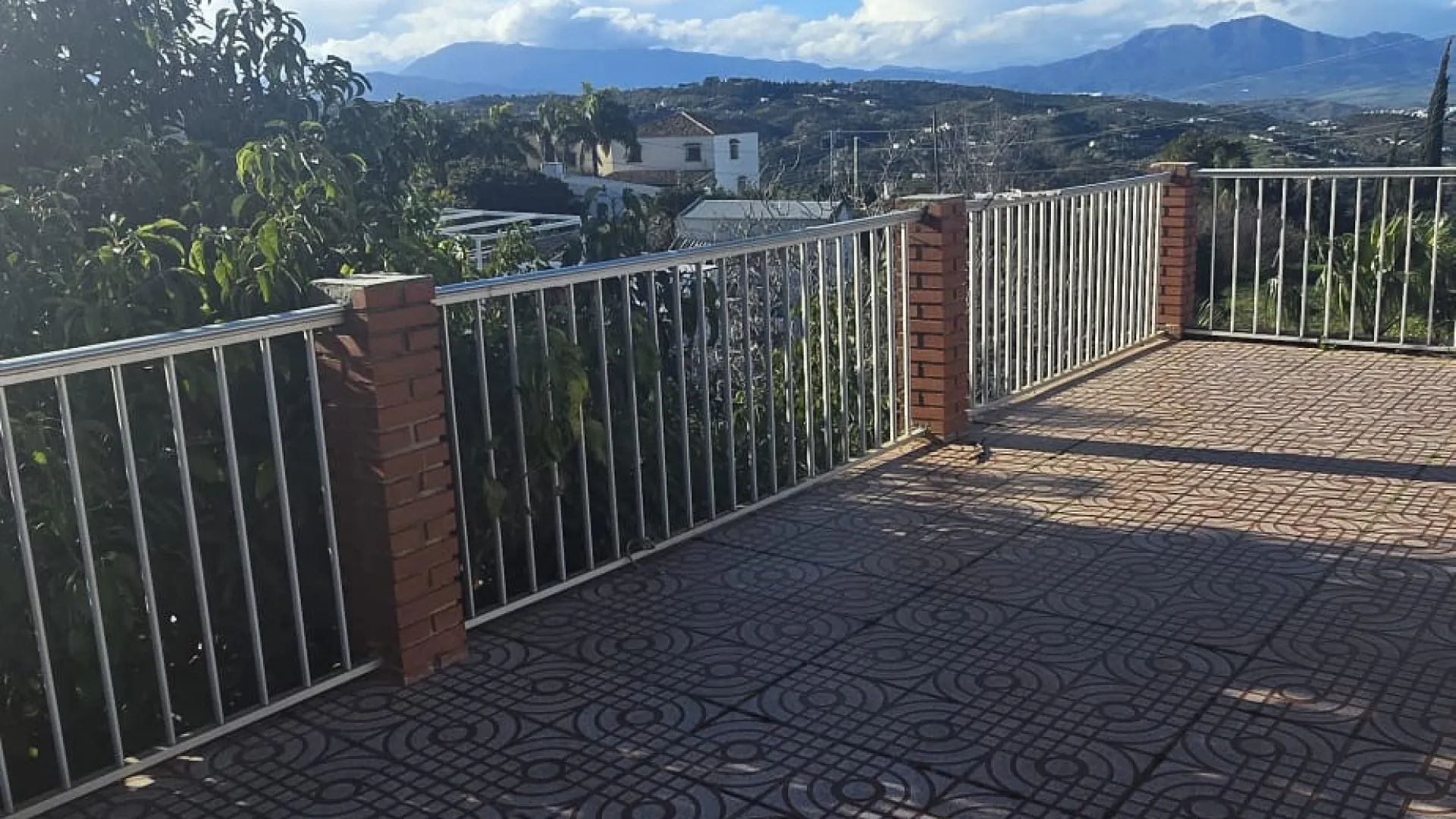 Finca en venta de 5 dormitorios en Alhaurin el Grande