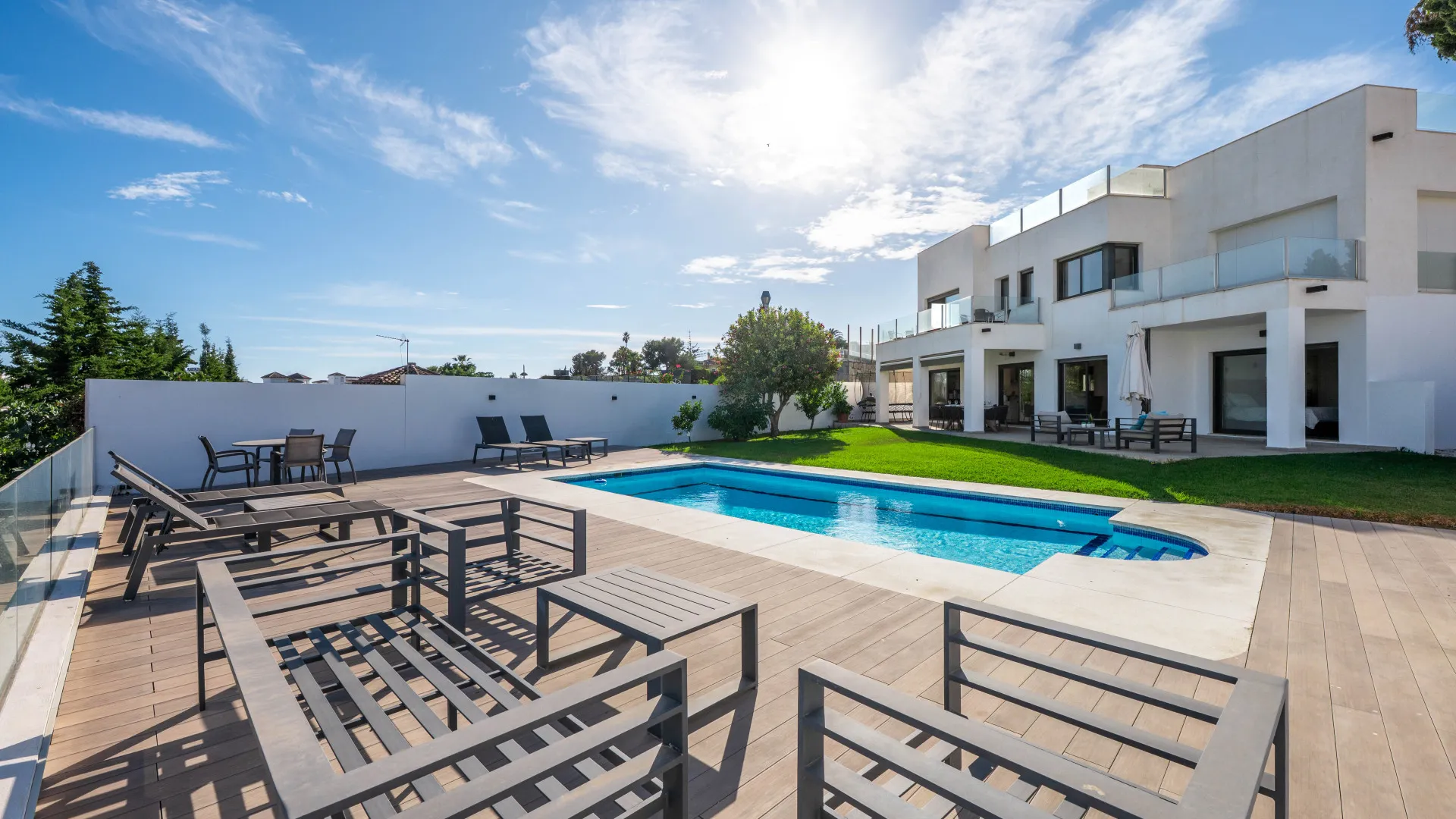 Villa in Nueva Andalucia for sale