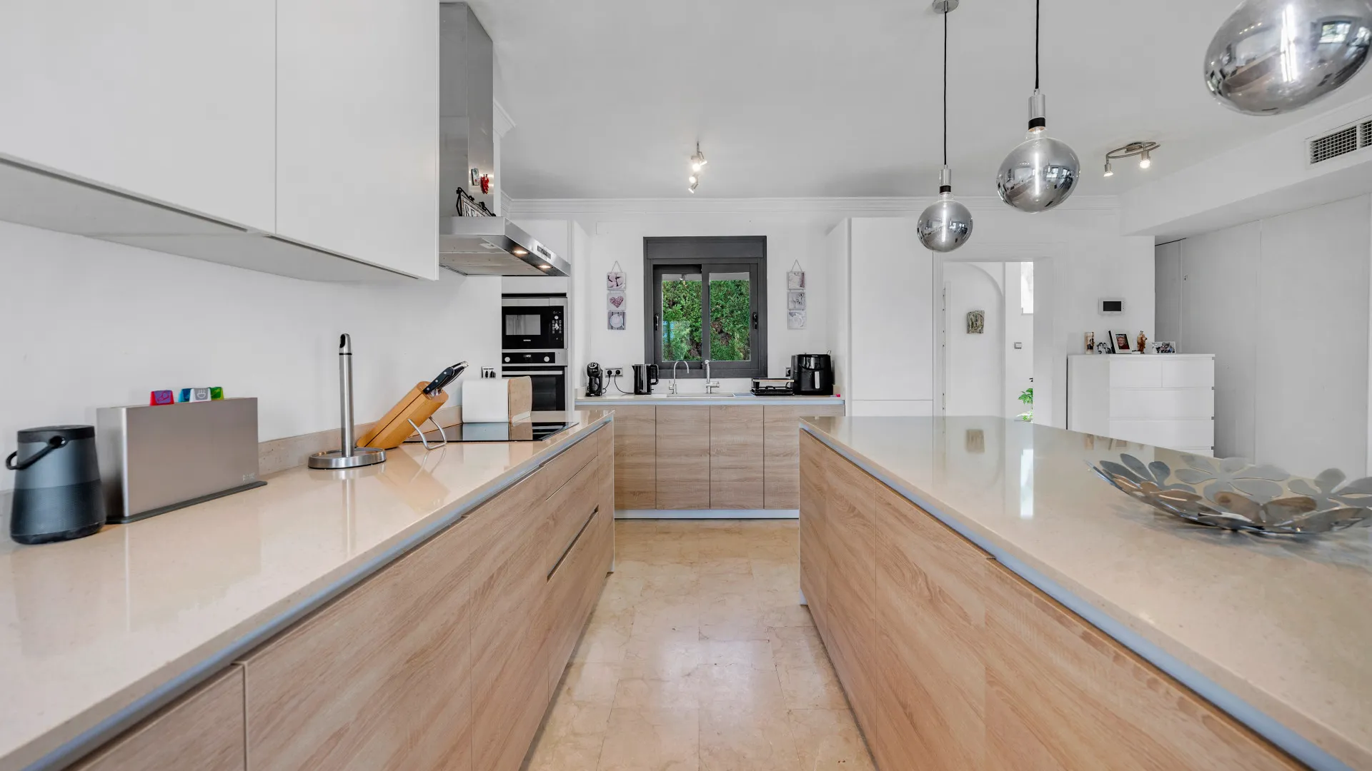 Villa in Nueva Andalucia for sale