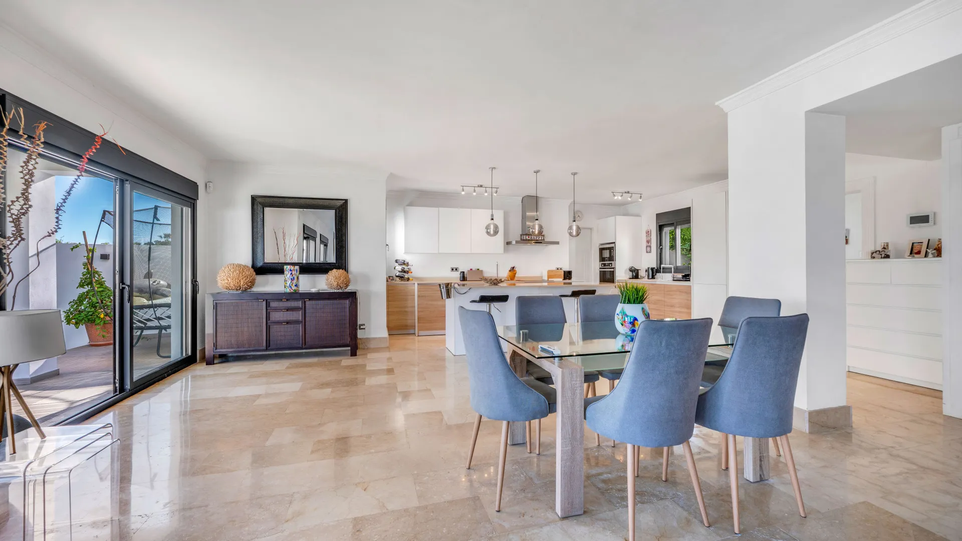 Villa in Nueva Andalucia for sale