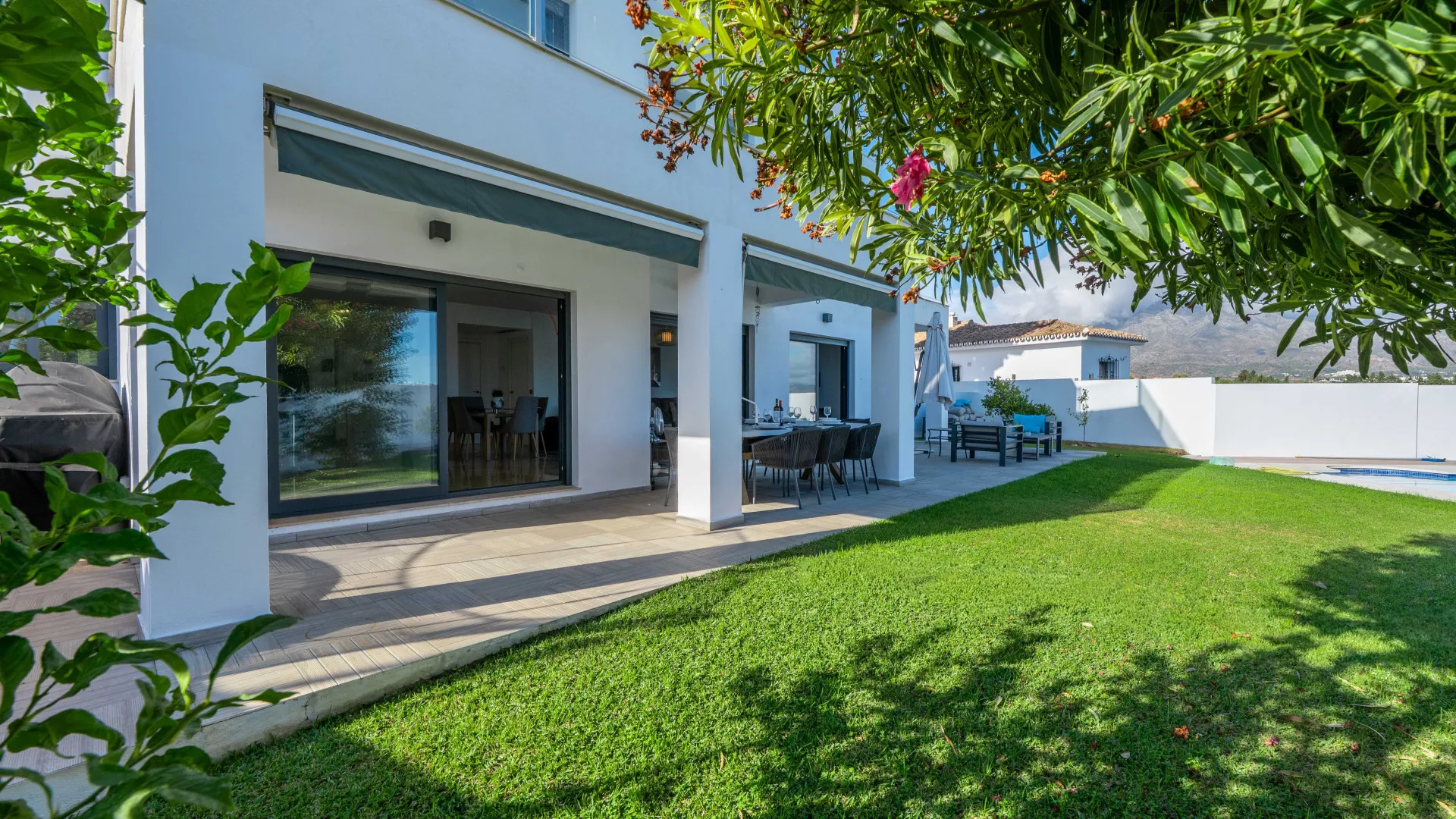 Villa in Nueva Andalucia for sale