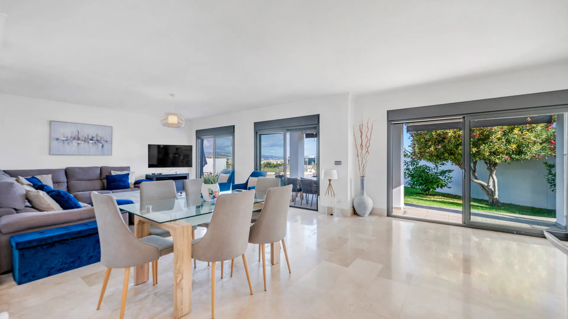 Villa in Nueva Andalucia for sale