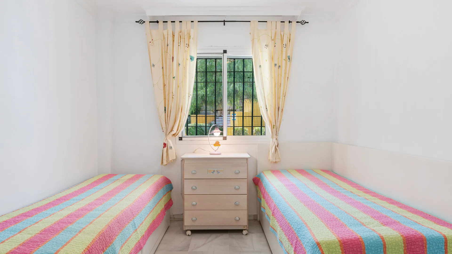 Nueva Andalucia, apartamento de 2 dormitorios a la venta