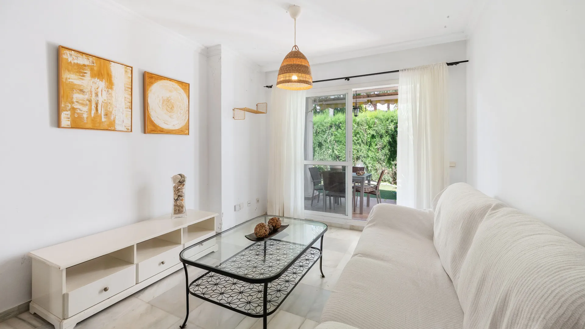 Nueva Andalucia, apartamento de 2 dormitorios a la venta
