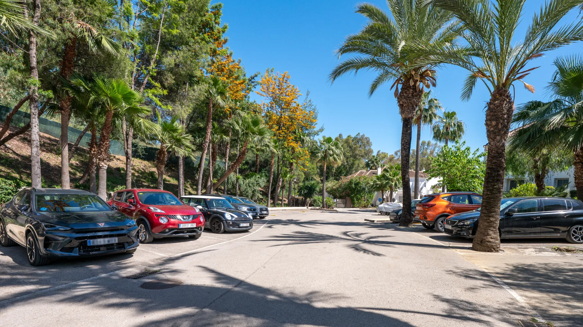 Nueva Andalucia, apartamento de 2 dormitorios a la venta