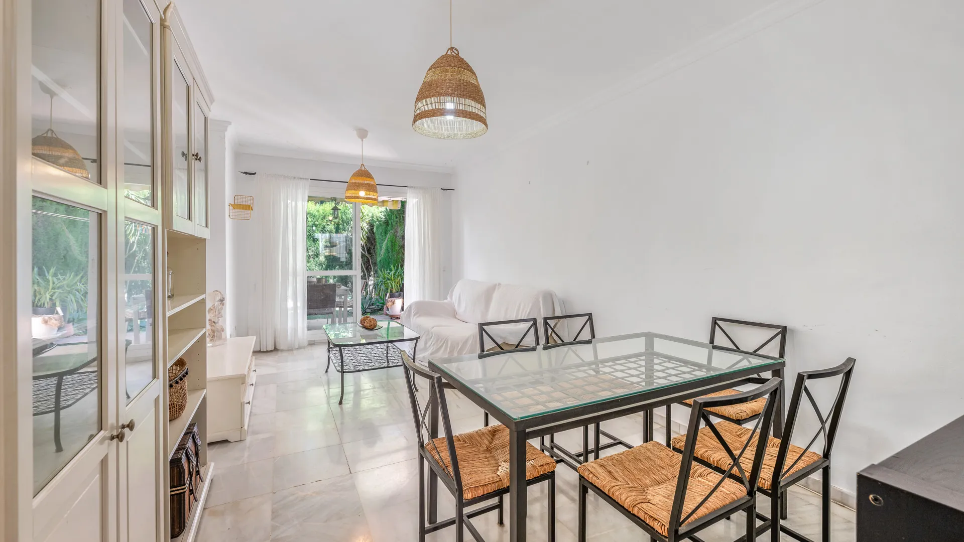 Nueva Andalucia, apartamento de 2 dormitorios a la venta