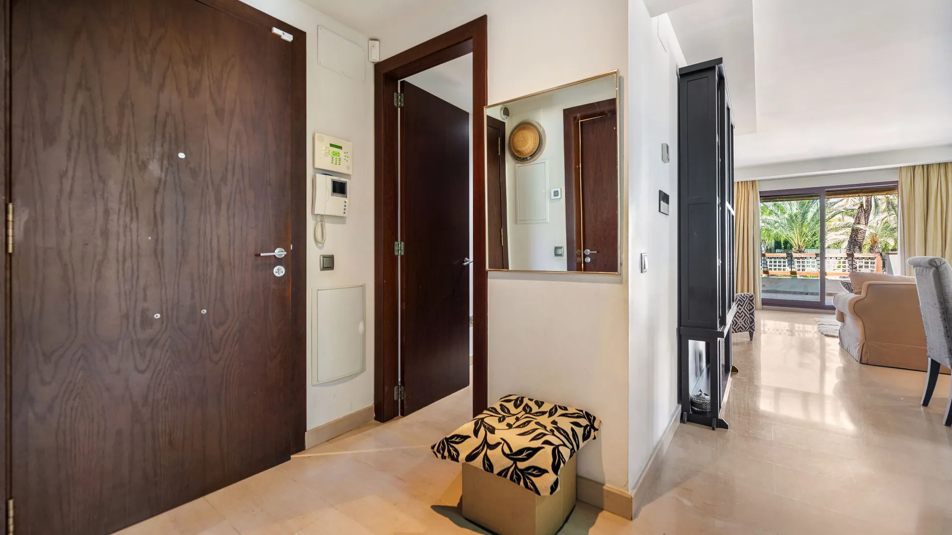 Nueva Andalucia apartment for sale